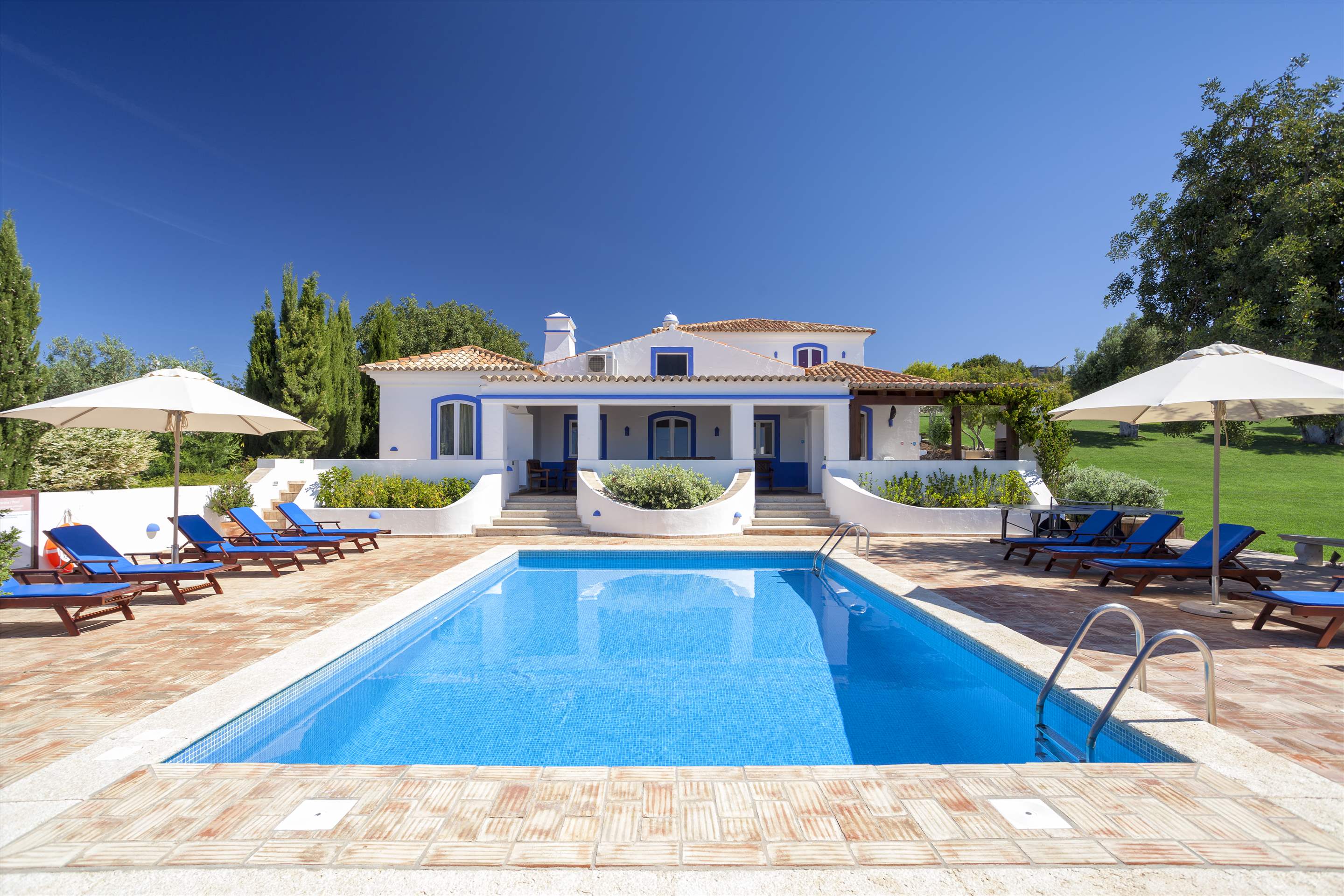 Luxury Villas in Vilamoura | Villas to rent in Vilamoura, Algarve