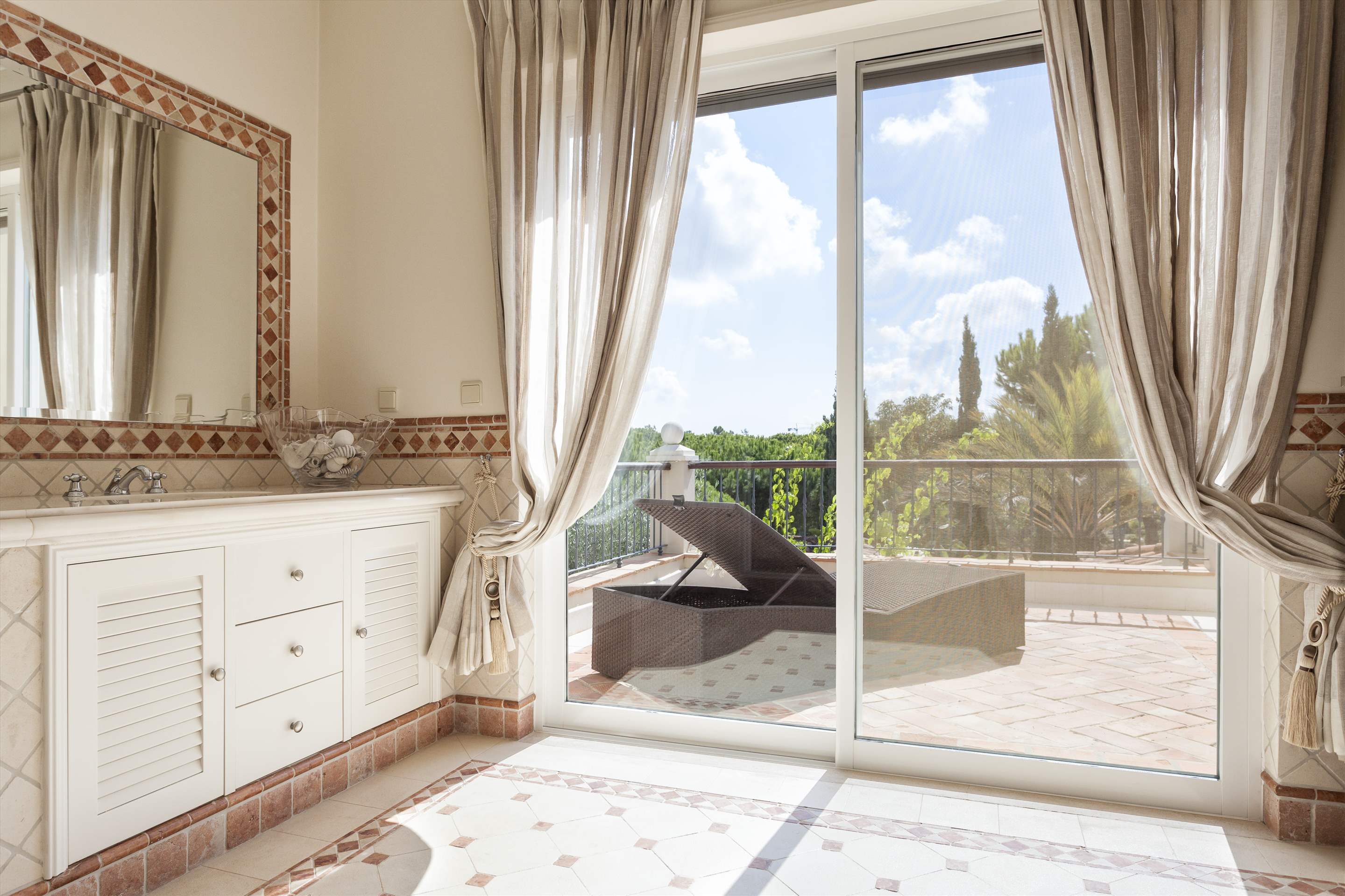 Villa Campainha, 4 Bedroom Rental, 4 bedroom villa in Quinta do Lago, Algarve Photo #22