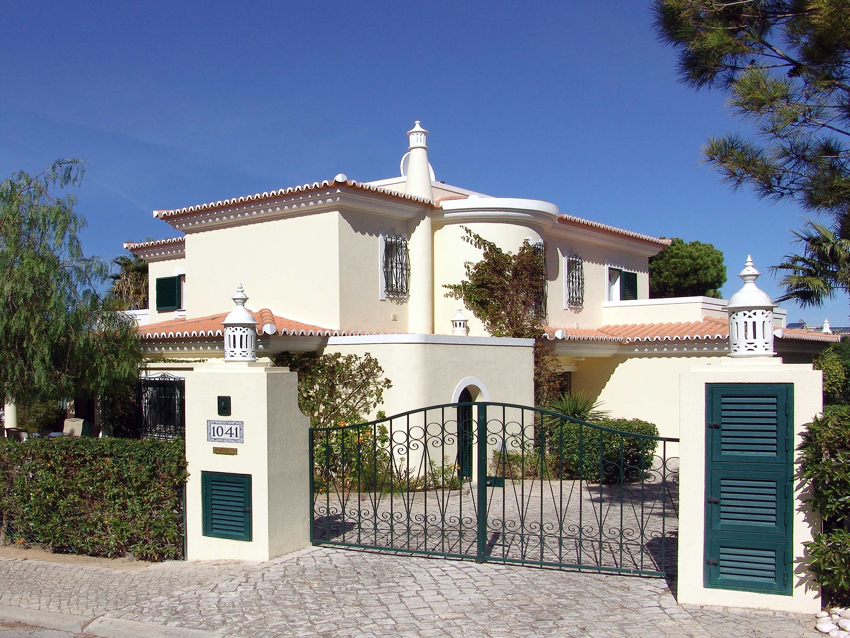 Villa Princesa, 4 bedroom villa in Vale do Lobo, Algarve Photo #11