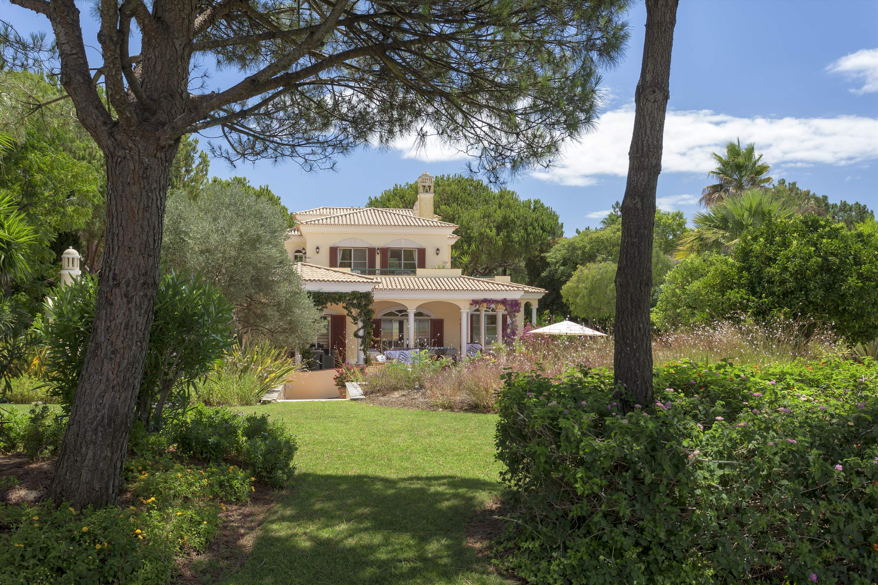 Villa Panache, 4 bedroom villa in Quinta do Lago, Algarve Photo #28