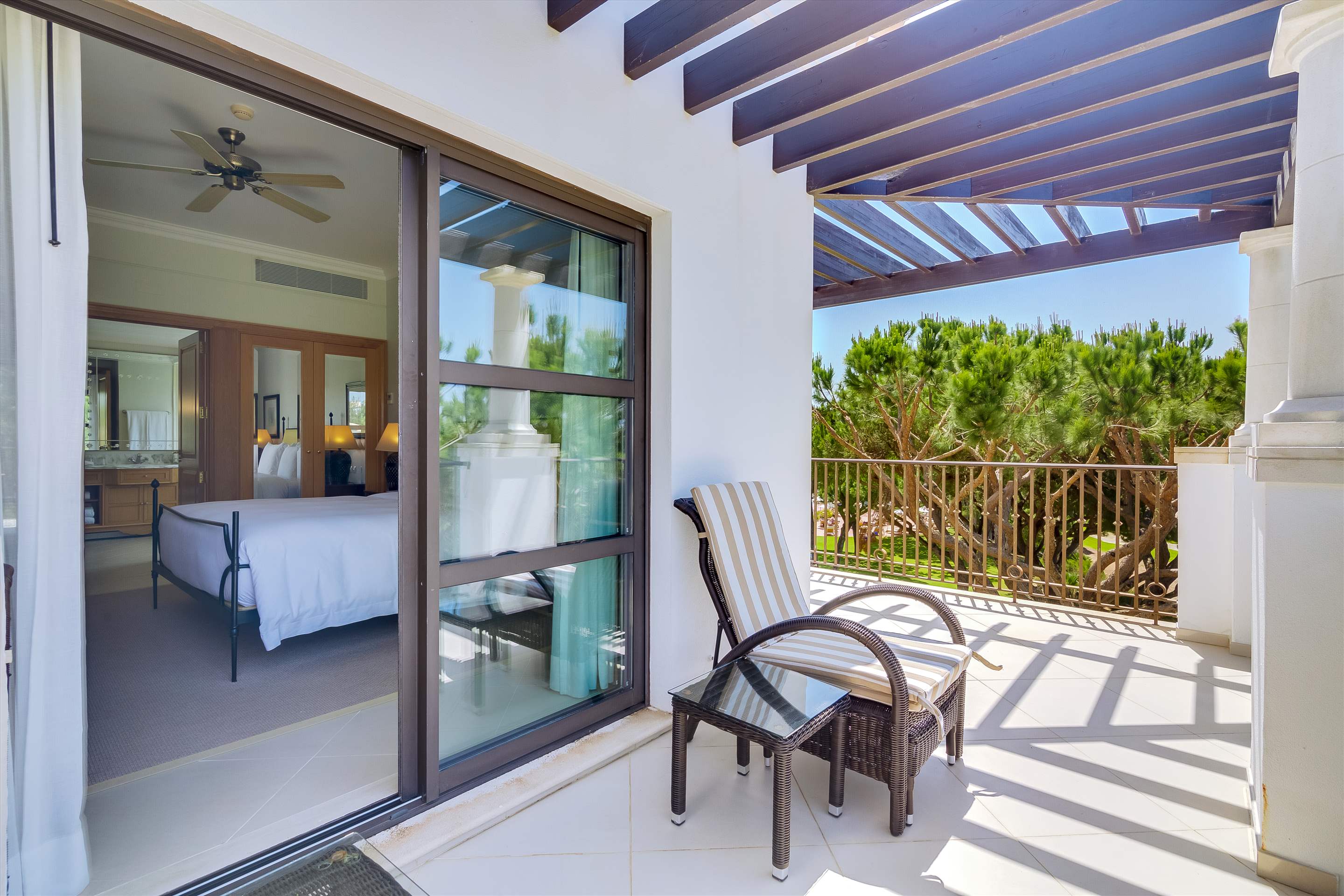 Pine Cliffs Residence, 3 bed luxury comfort suite, 3 bedroom apartment in Pine Cliffs Resort, Algarve Photo #15