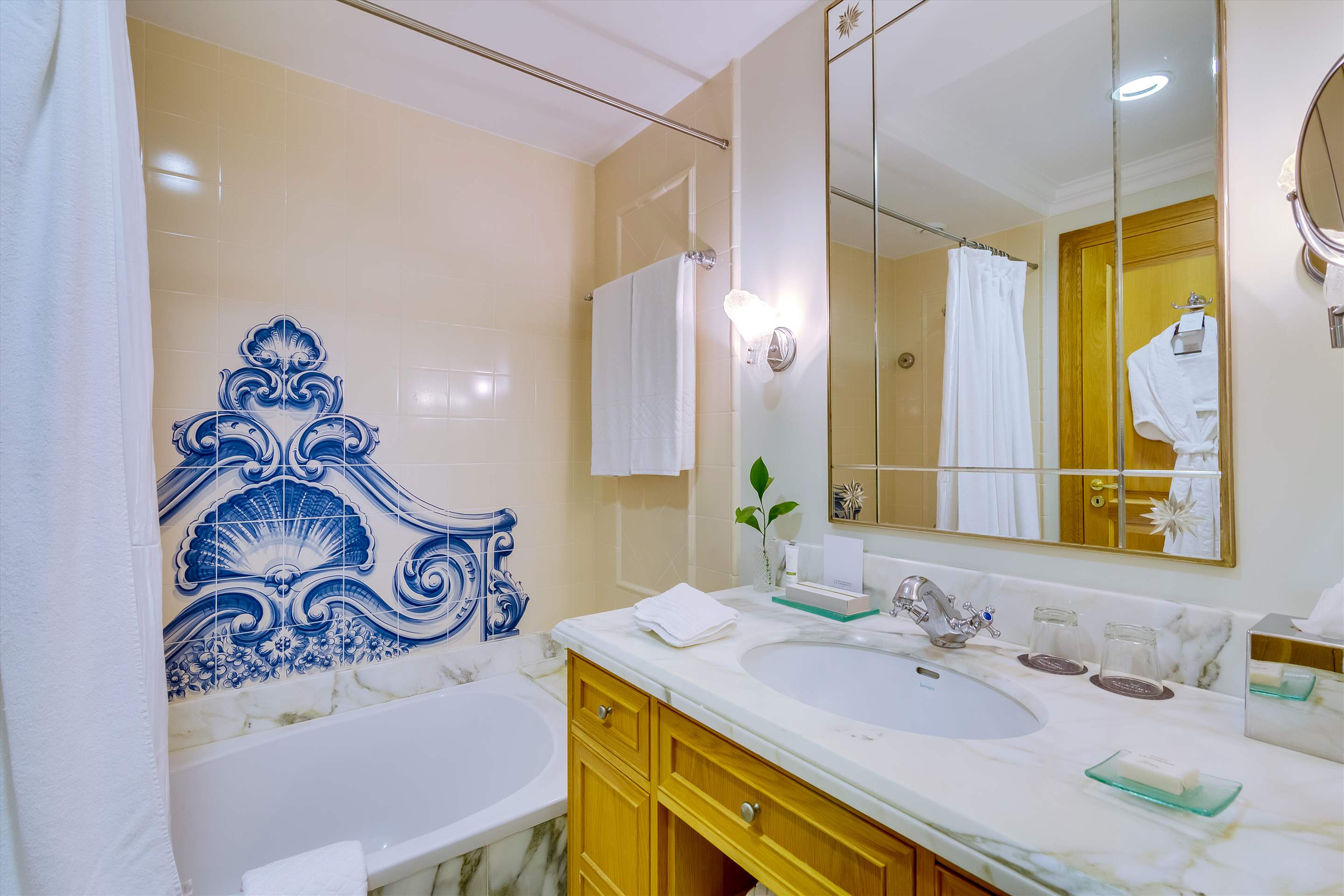 Pine Cliffs Residence, 3 bed luxury comfort suite, 3 bedroom apartment in Pine Cliffs Resort, Algarve Photo #26