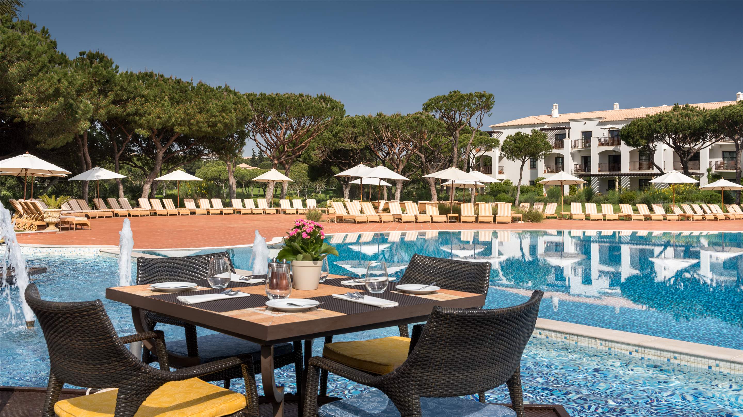 Pine Cliffs Residence, 3 bed luxury comfort suite, 3 bedroom apartment in Pine Cliffs Resort, Algarve Photo #3
