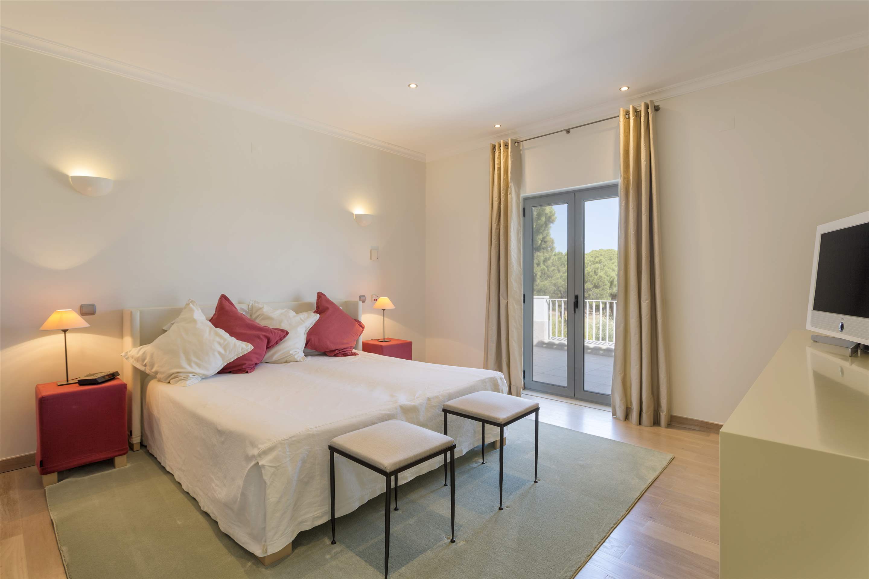 Villa Acacia, 4 bedroom villa in Quinta do Lago, Algarve Photo #28