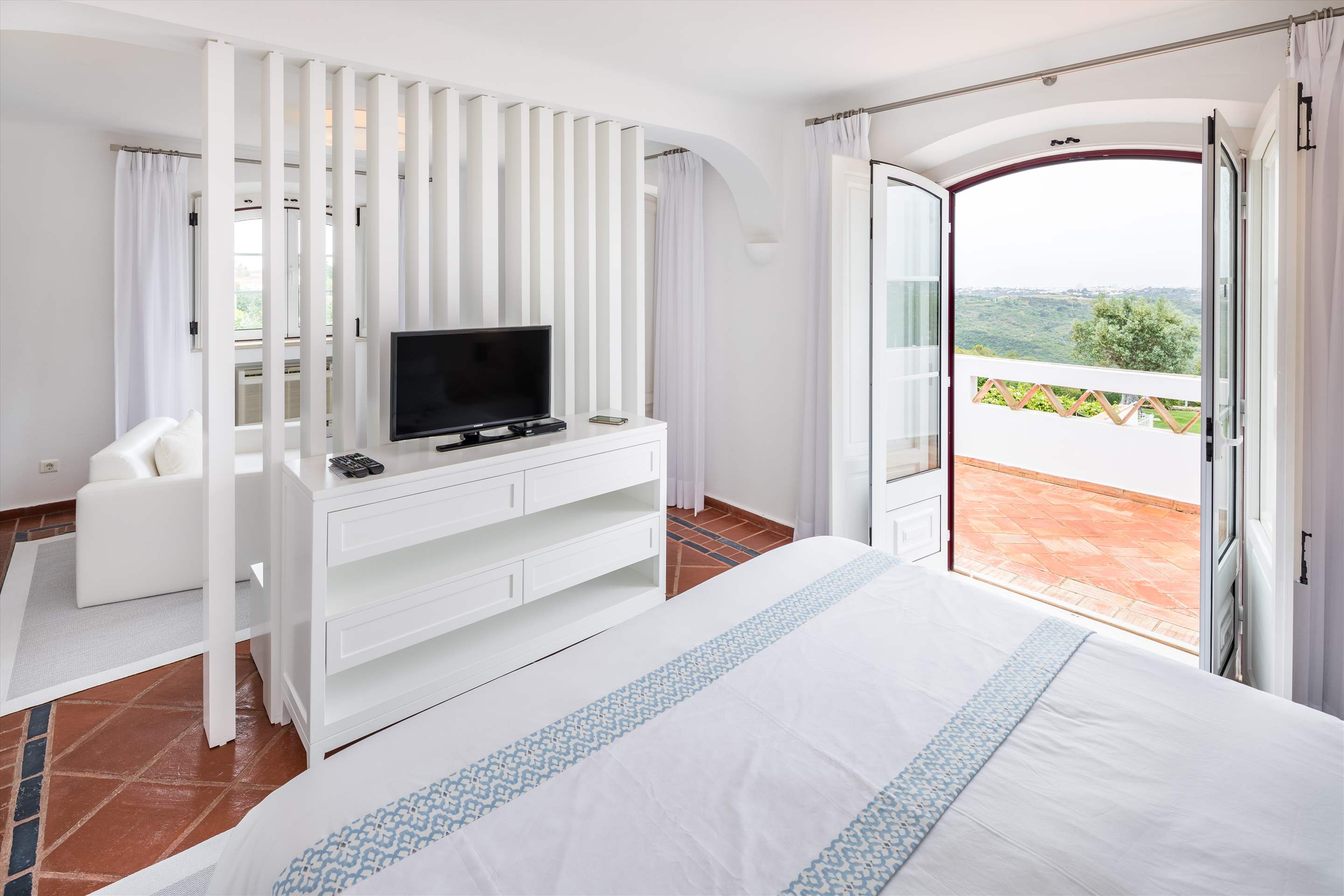 Casa Cahombo, 5 bedroom rate for 7-10 persons, 5 bedroom villa in Vilamoura Area, Algarve Photo #22