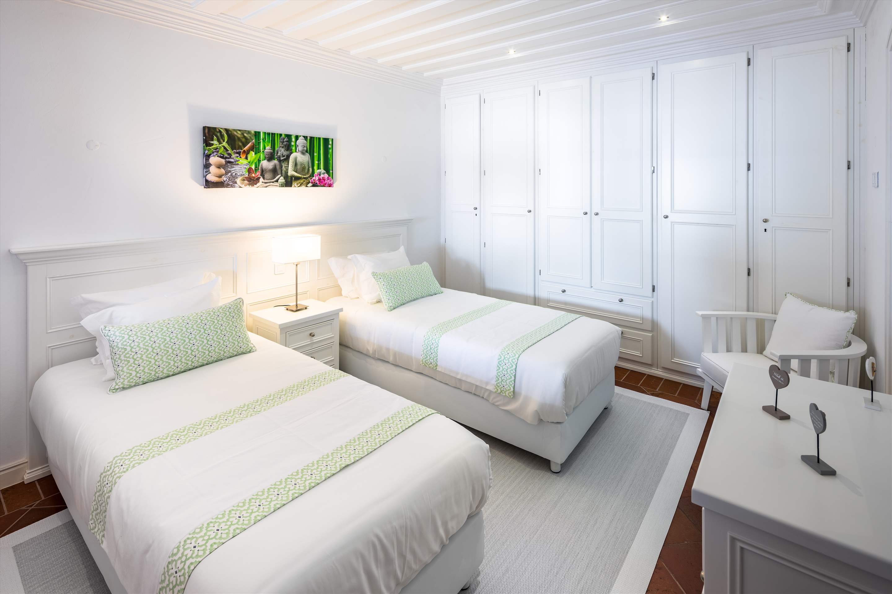 Casa Cahombo, 5 bedroom rate for 7-10 persons, 5 bedroom villa in Vilamoura Area, Algarve Photo #28