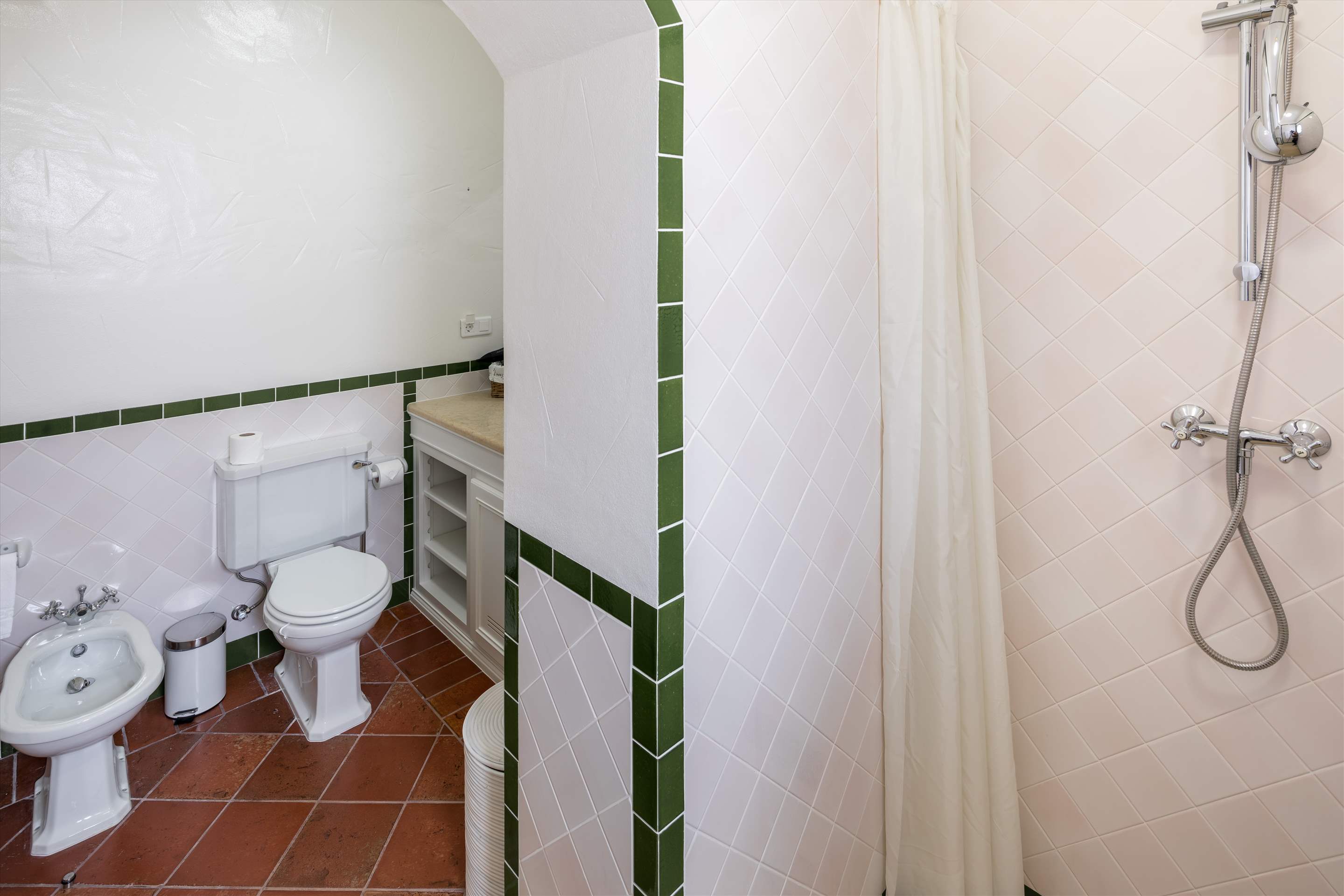 Casa Cahombo, 5 bedroom rate for 7-10 persons, 5 bedroom villa in Vilamoura Area, Algarve Photo #31