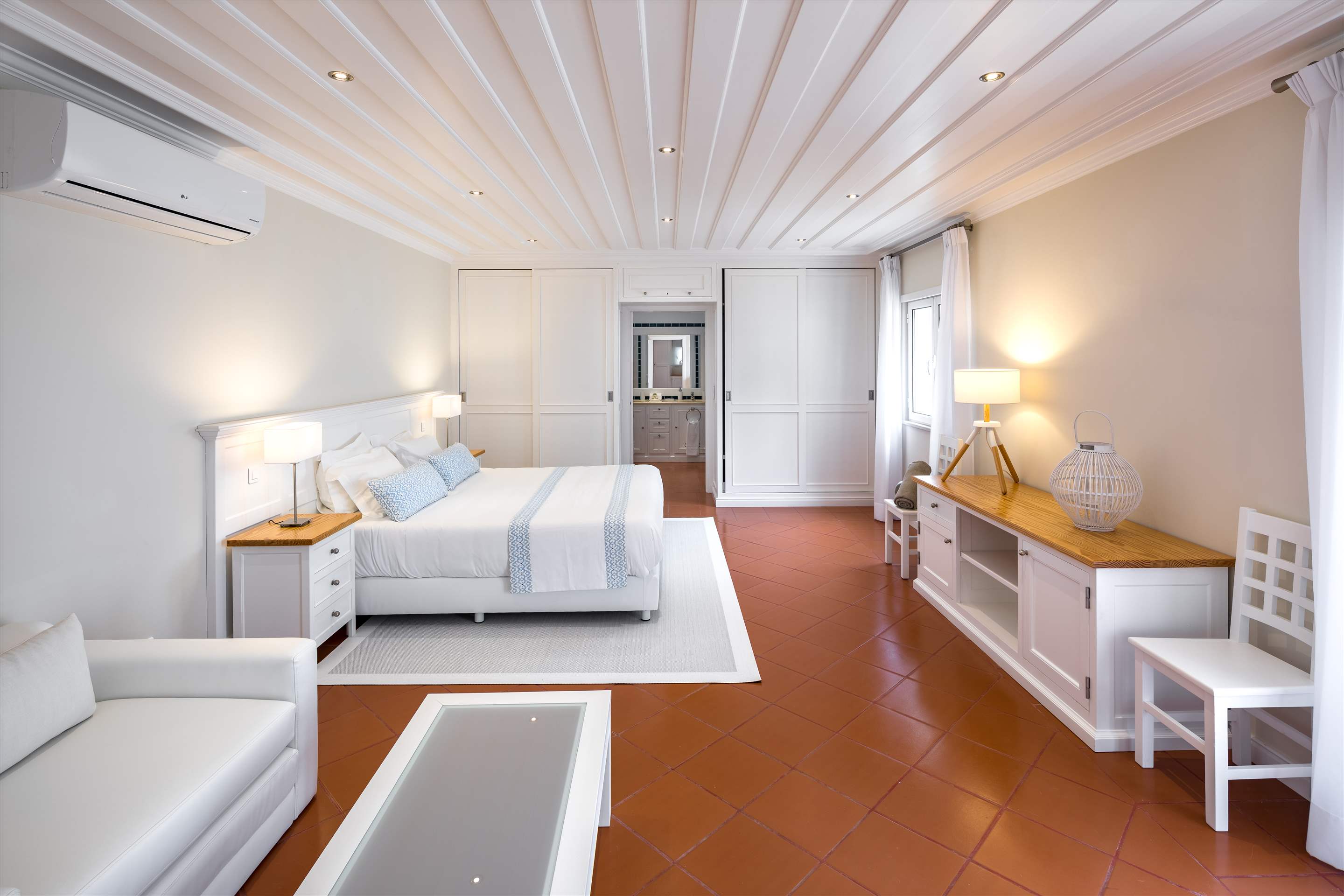 Casa Cahombo, 5 bedroom rate for 7-10 persons, 5 bedroom villa in Vilamoura Area, Algarve Photo #33