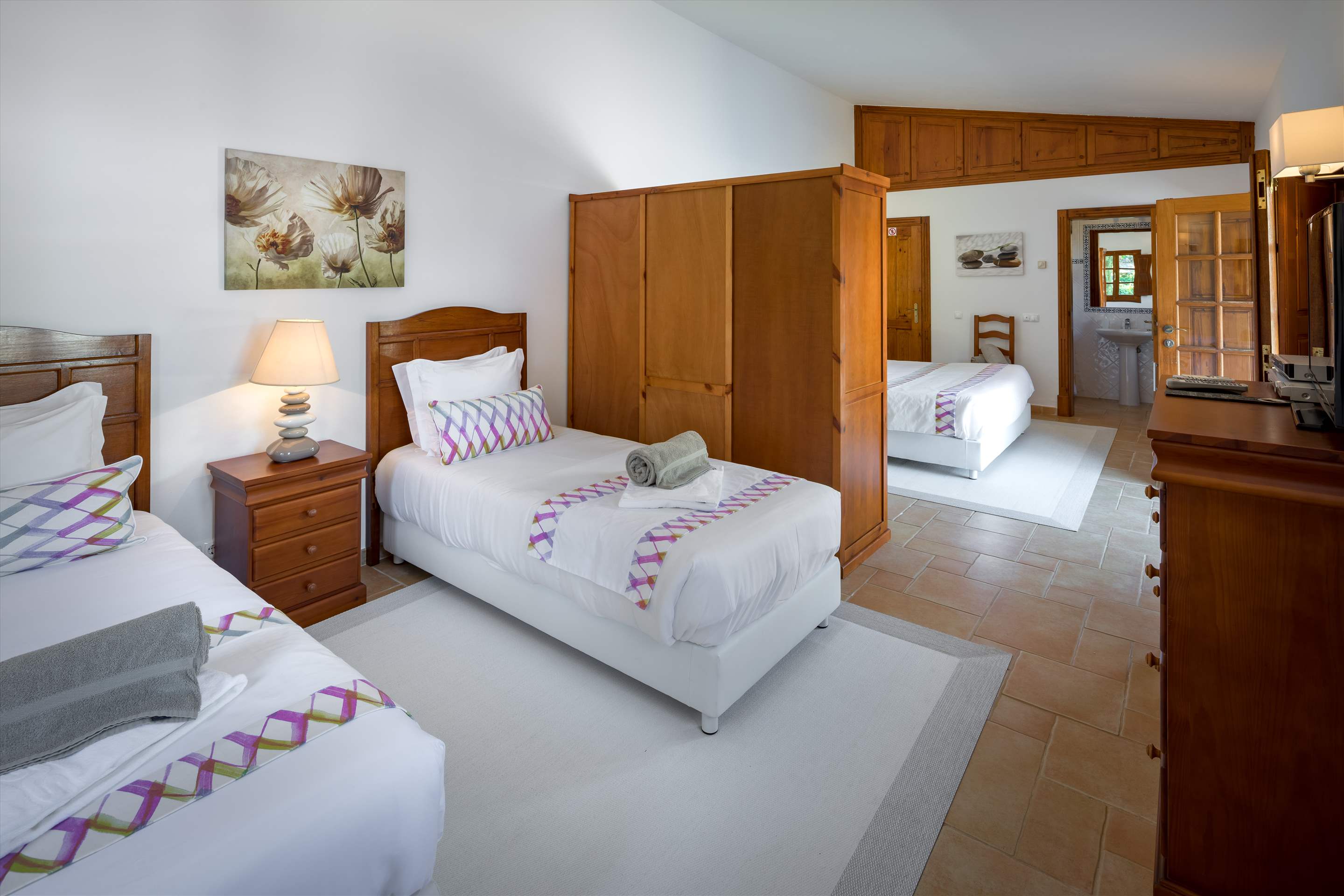 Casa do Ingles, up to 6 persons, 3 bedroom villa in Vilamoura Area, Algarve Photo #14
