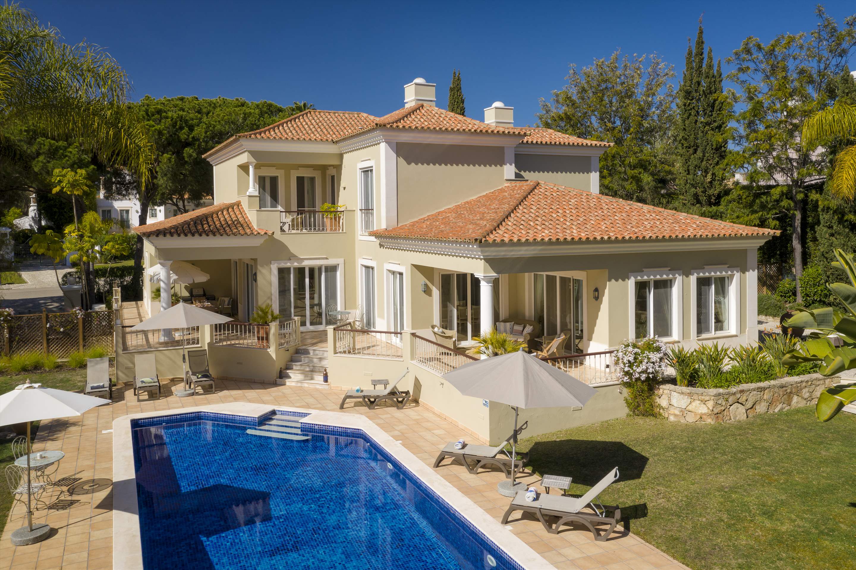 Villa Chanisara, 4 bedroom villa in Quinta do Lago, Algarve Photo #26