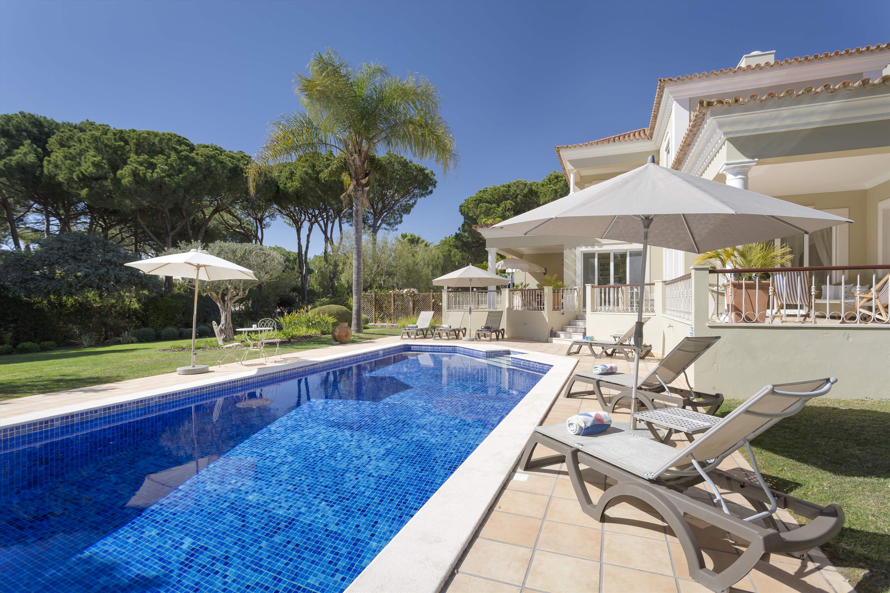 Villa Chanisara, 4 bedroom villa in Quinta do Lago, Algarve Photo #27