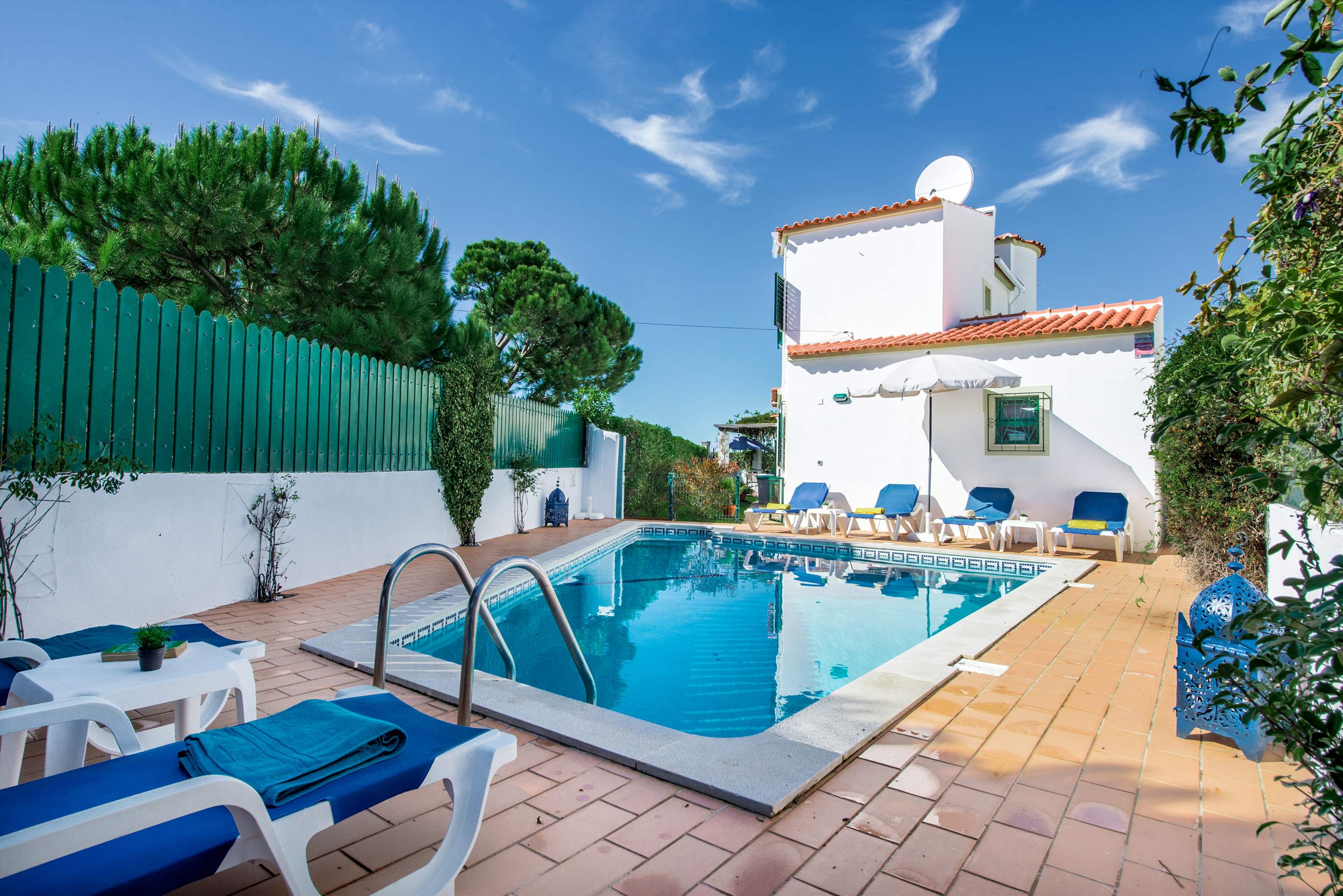 Julieta do Mar, 3 bedroom villa in Gale, Vale da Parra and Guia, Algarve Photo #1