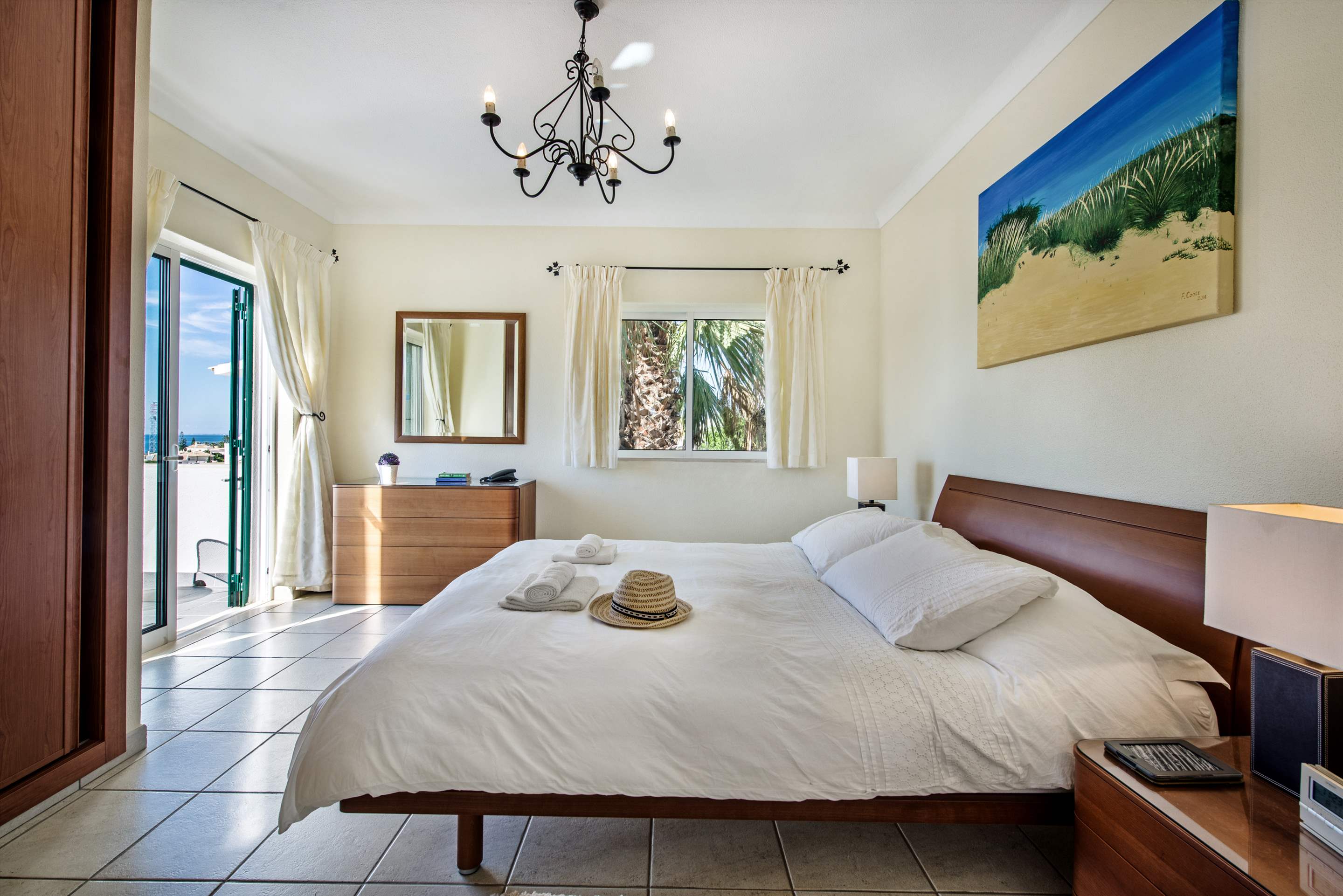 Julieta do Mar, 3 bedroom villa in Gale, Vale da Parra and Guia, Algarve Photo #15