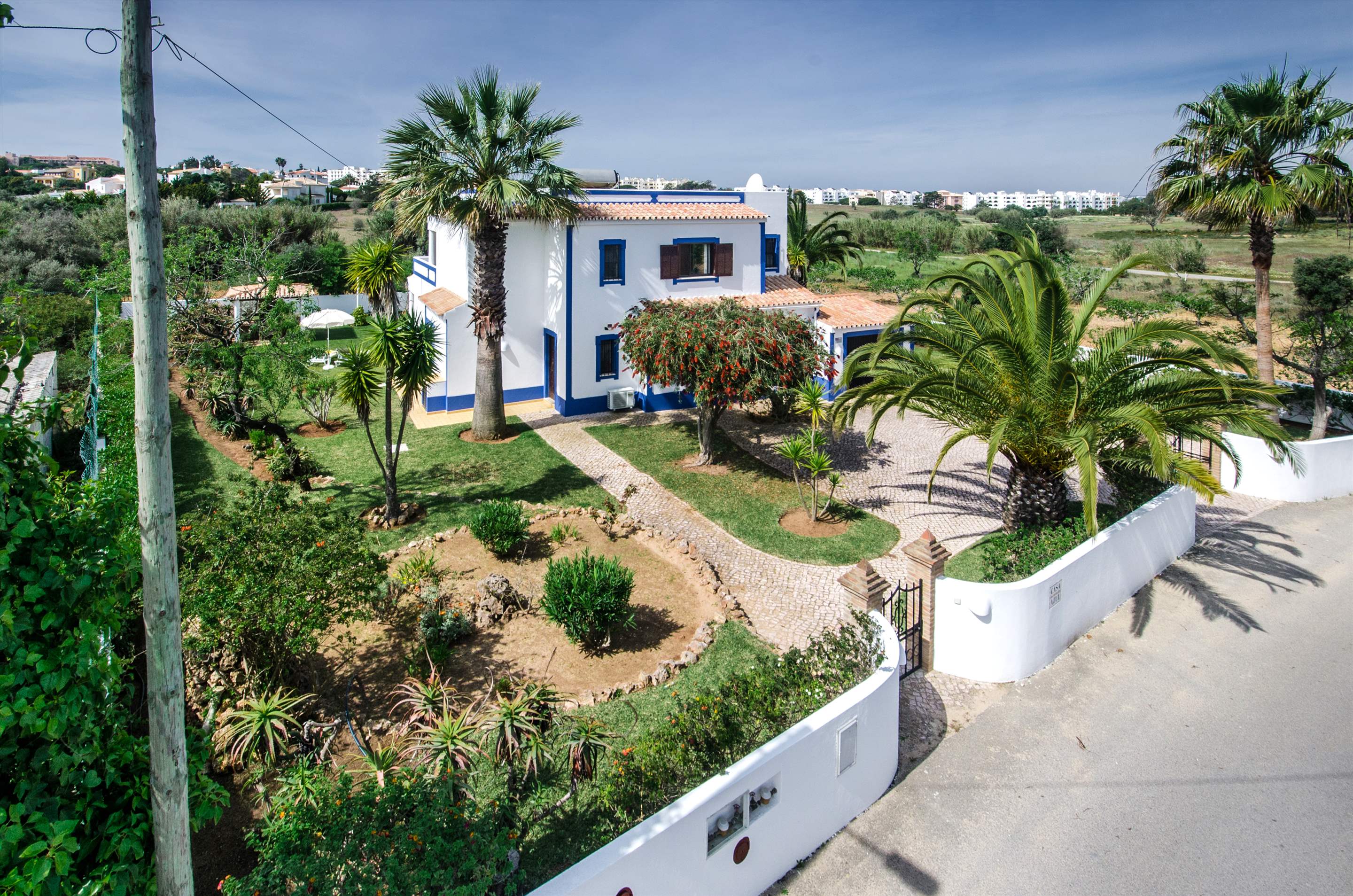 Villa Azul, 4 bedroom villa in Gale, Vale da Parra and Guia, Algarve Photo #10