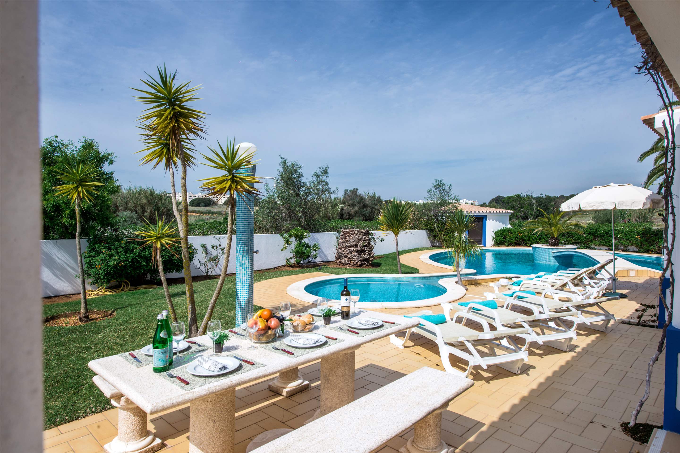 Villa Azul, 4 bedroom villa in Gale, Vale da Parra and Guia, Algarve Photo #2