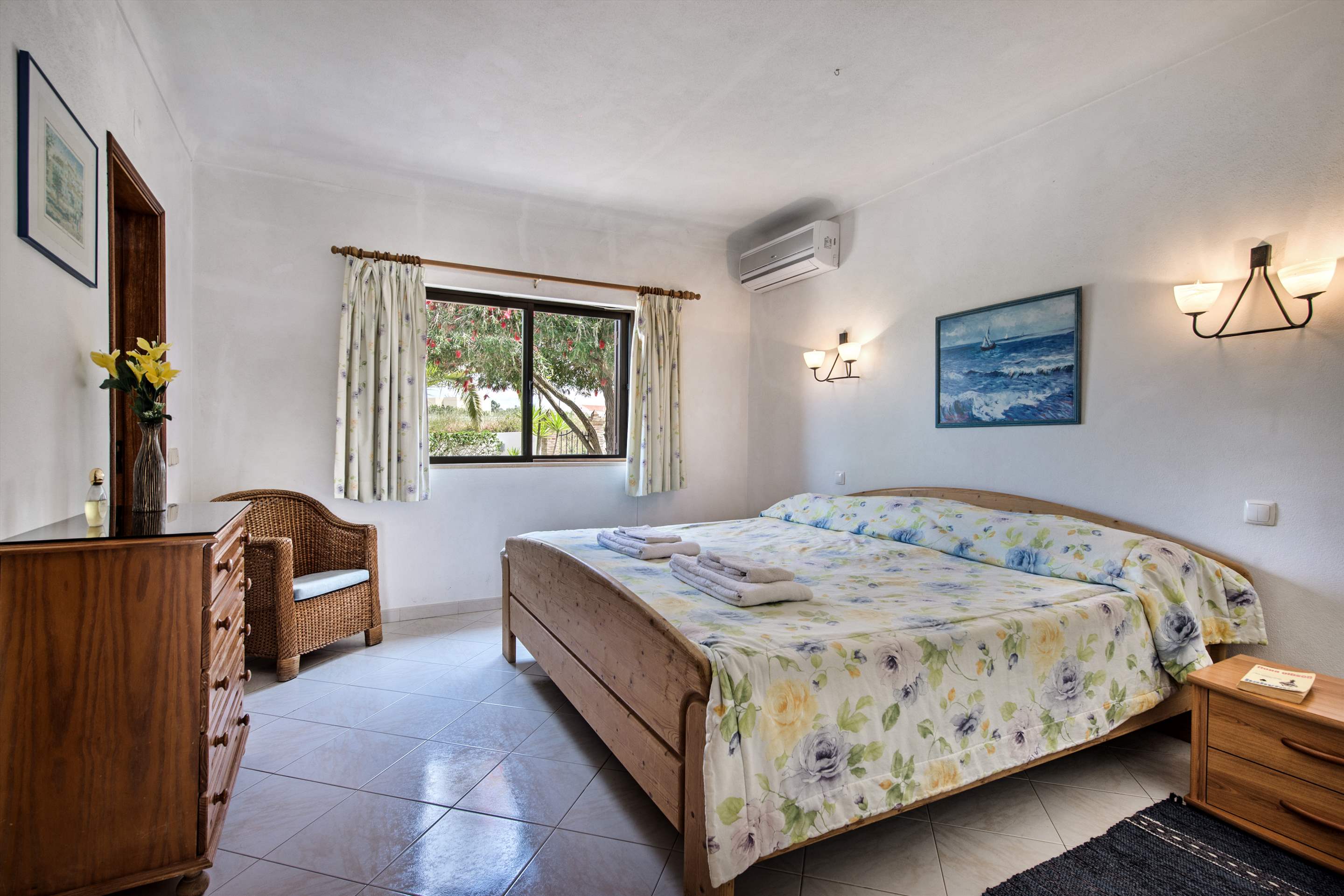 Villa Azul, 4 bedroom villa in Gale, Vale da Parra and Guia, Algarve Photo #20