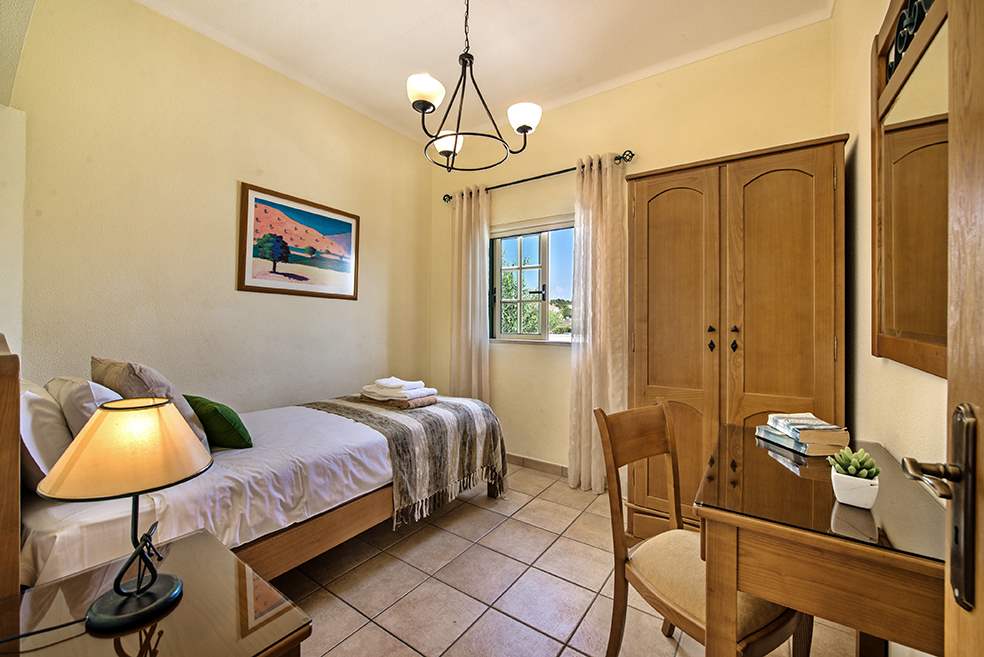 Casa Rebela, 10-11 persons rate, 6 bedroom villa in Gale, Vale da Parra and Guia, Algarve Photo #23