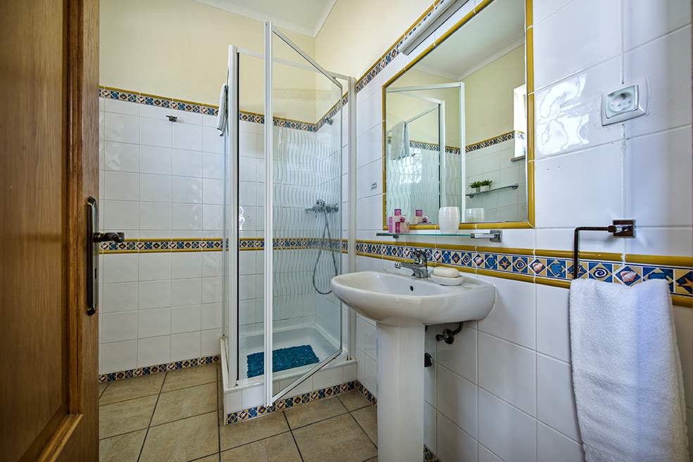 Casa Rebela, 10-11 persons rate, 6 bedroom villa in Gale, Vale da Parra and Guia, Algarve Photo #24