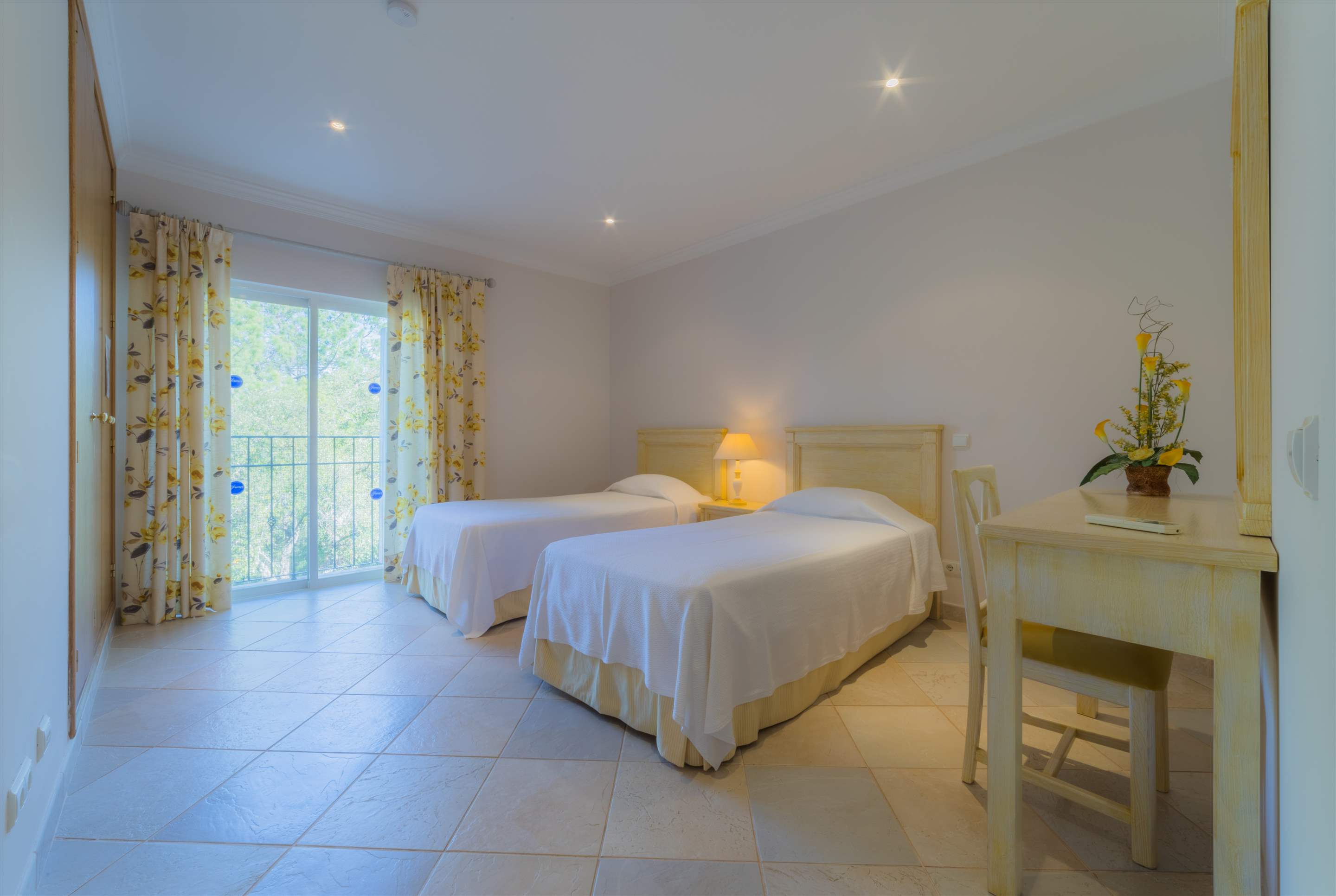 Villa Bota, 3 bedroom villa in Vale do Lobo, Algarve Photo #17