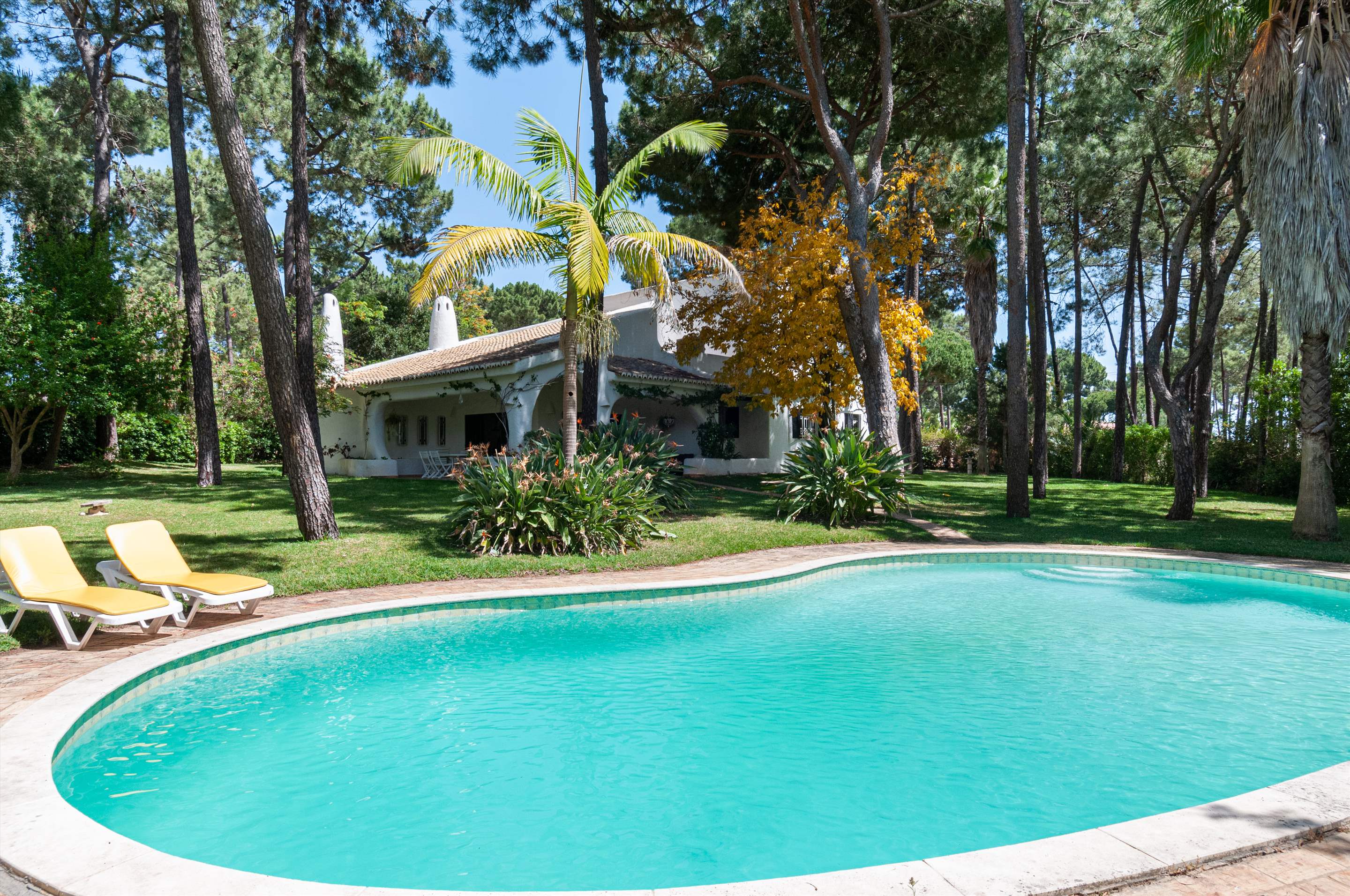 Casa do Pinhal, 4 bedroom villa in Vilamoura Area, Algarve