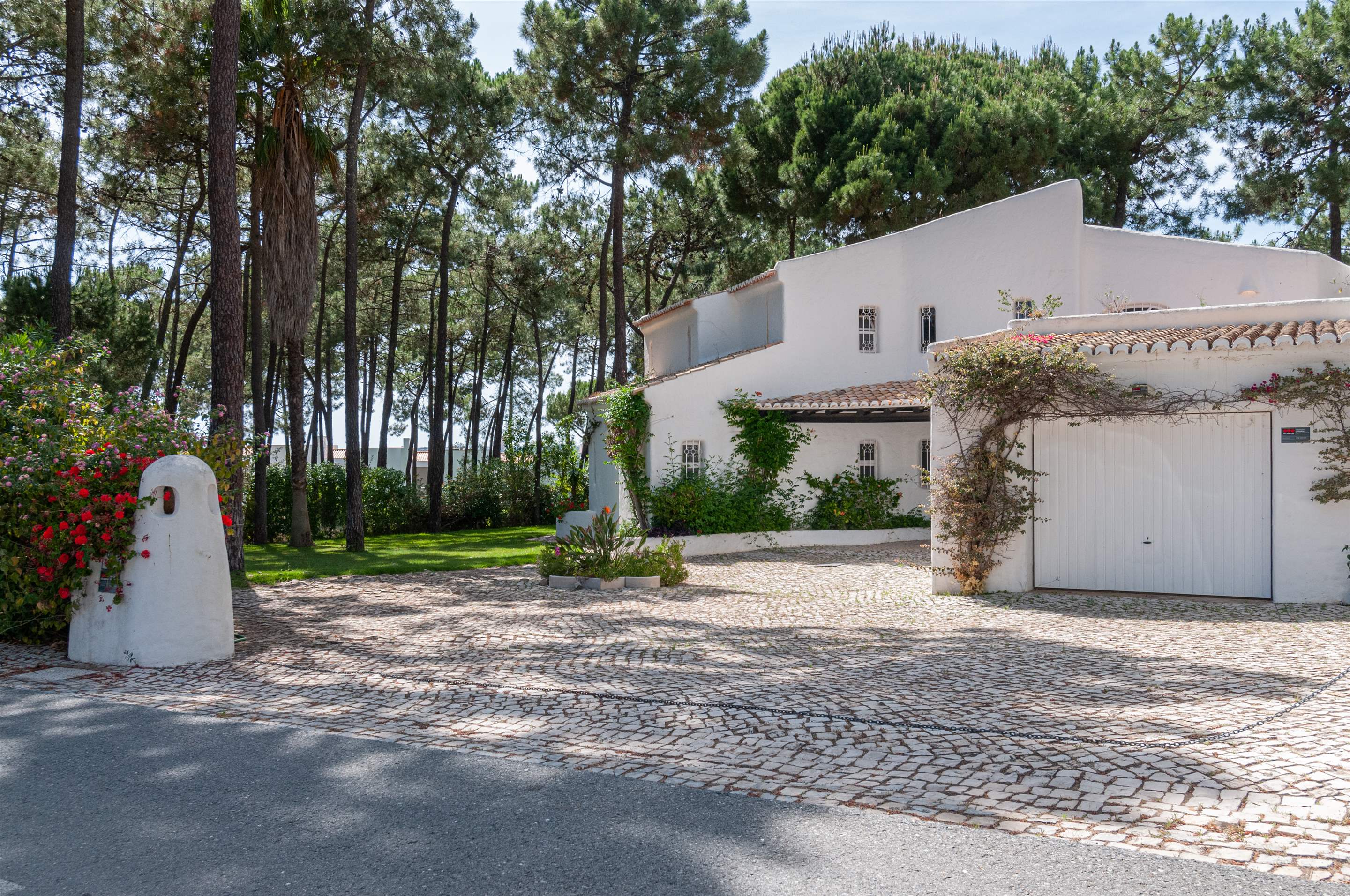 Casa do Pinhal, 4 bedroom villa in Vilamoura Area, Algarve Photo #22
