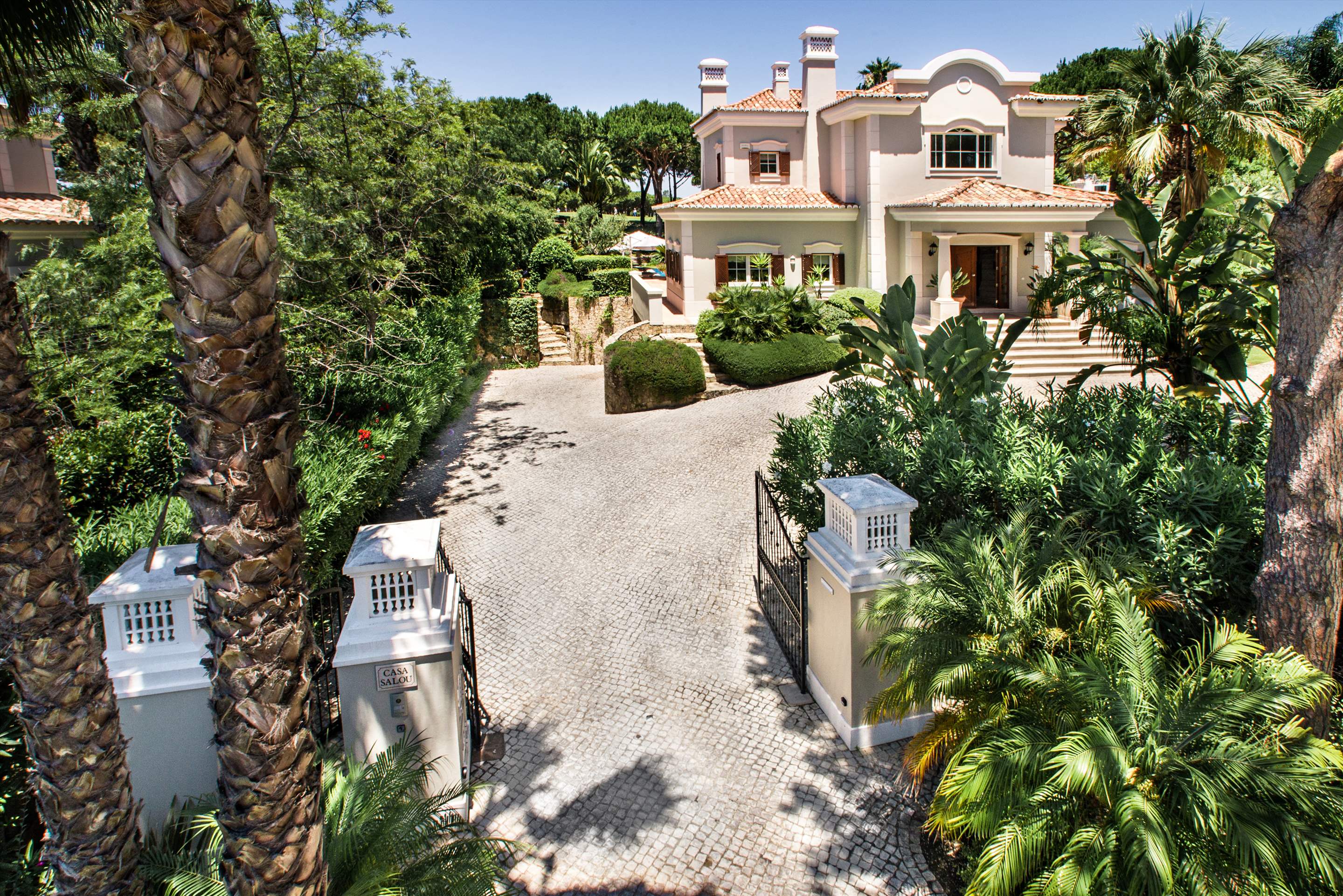 Villa Salou, 5 bedroom villa in Quinta do Lago, Algarve Photo #35