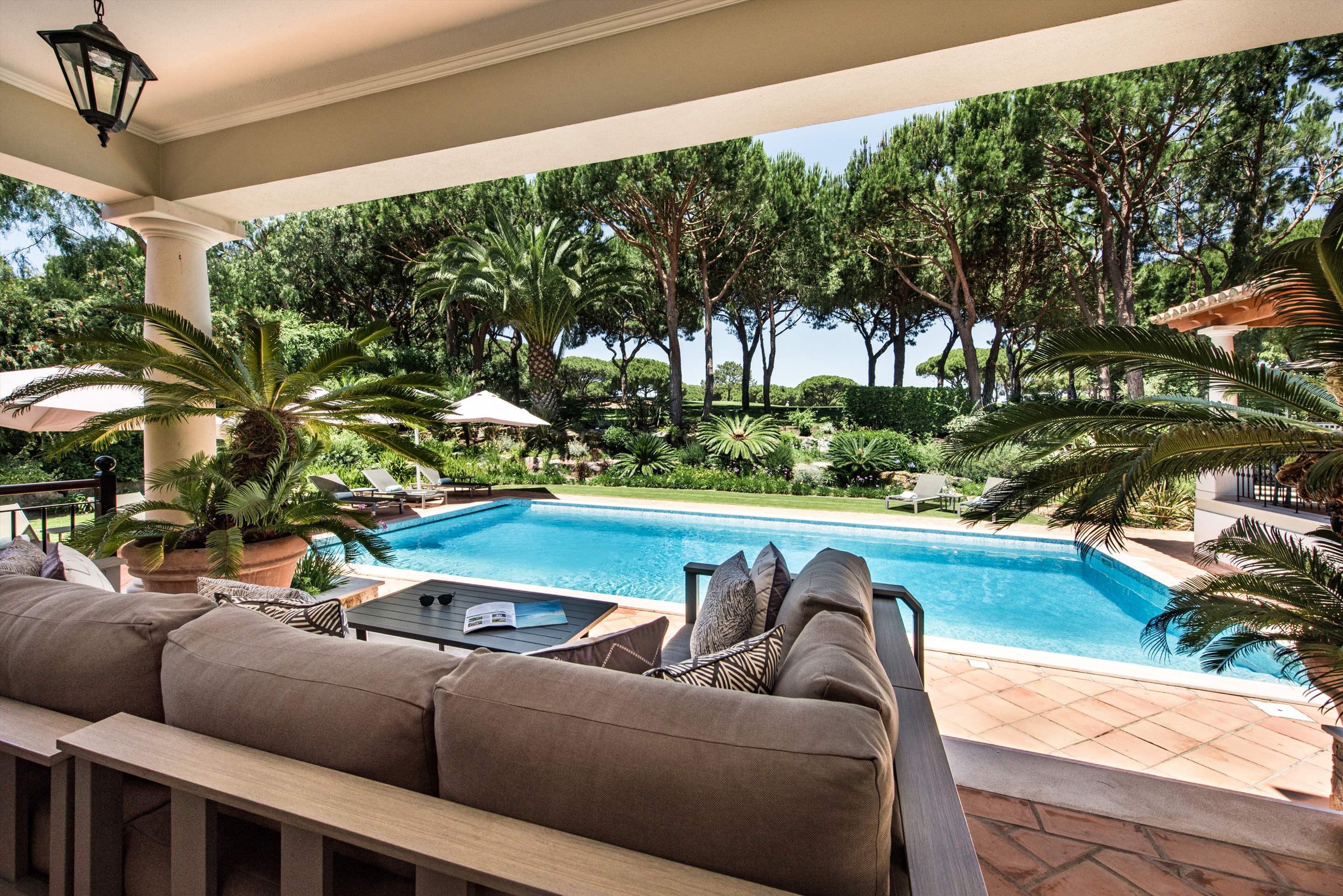 Villa Salou, 5 bedroom villa in Quinta do Lago, Algarve Photo #6