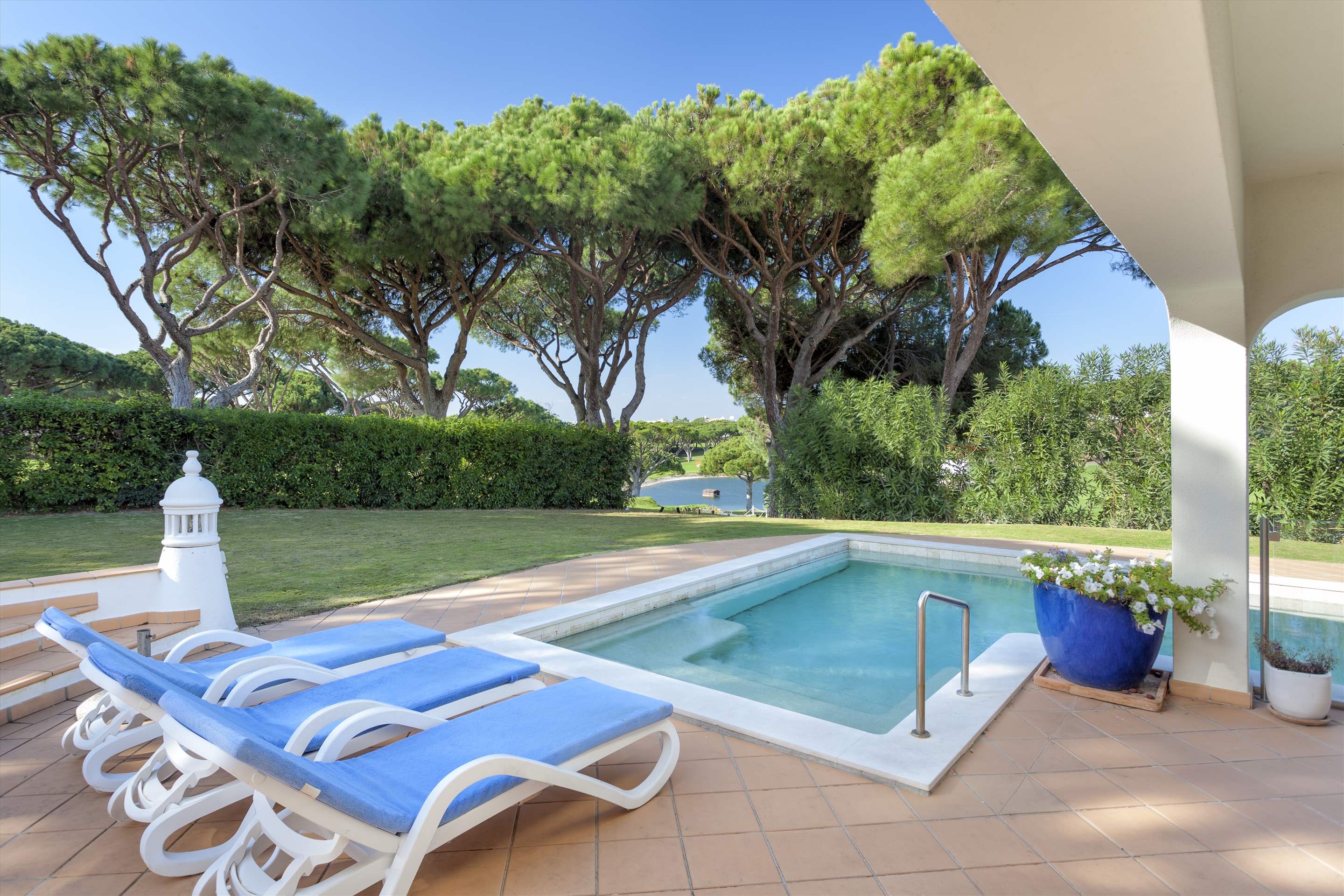 Villa Cascata, 4 Bedroom, 4 bedroom villa in Vale do Lobo, Algarve