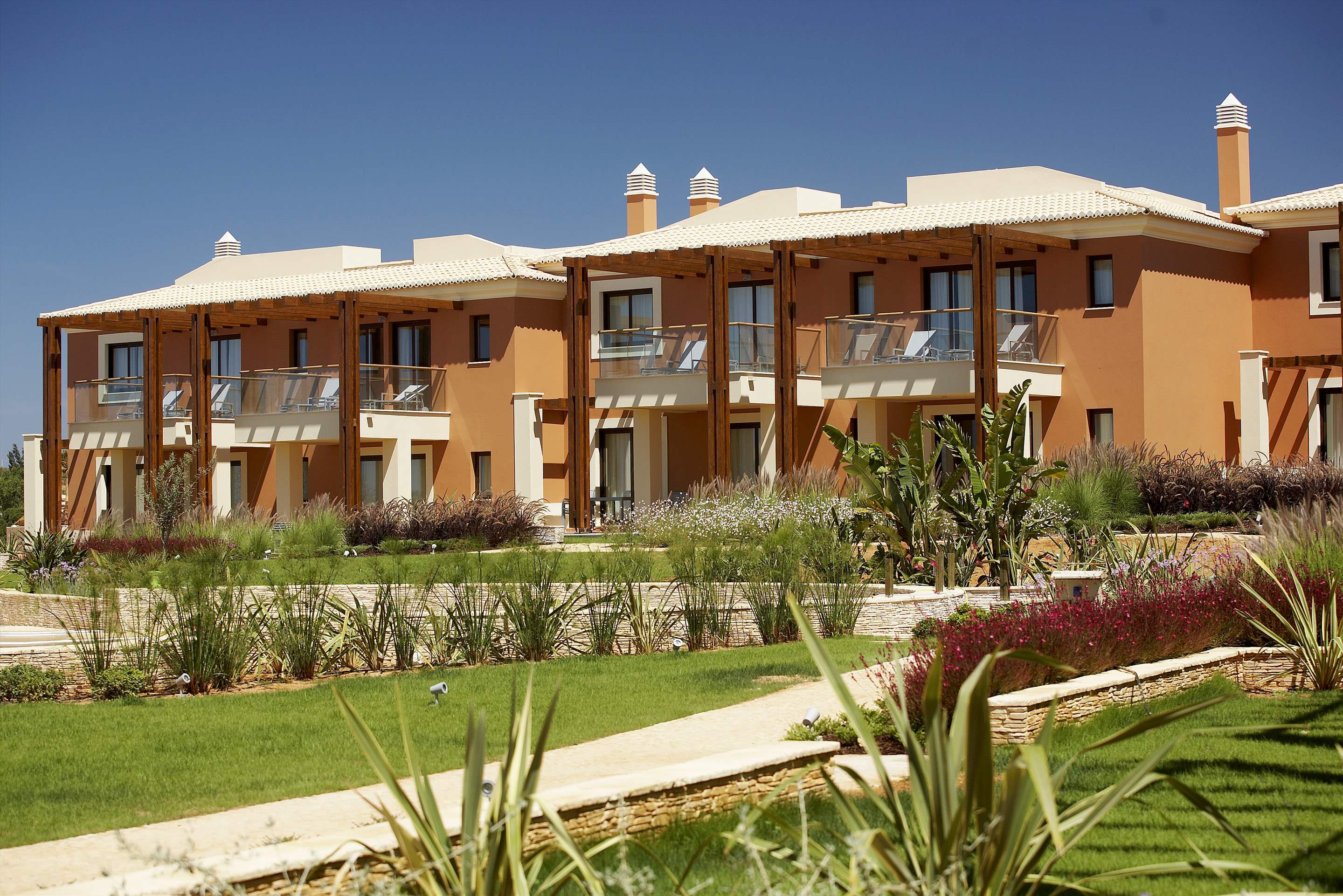Monte Santo Two Bed Luxury Townhouse, Room Only, 2 bedroom villa in Monte Santo Resort, Algarve Photo #2