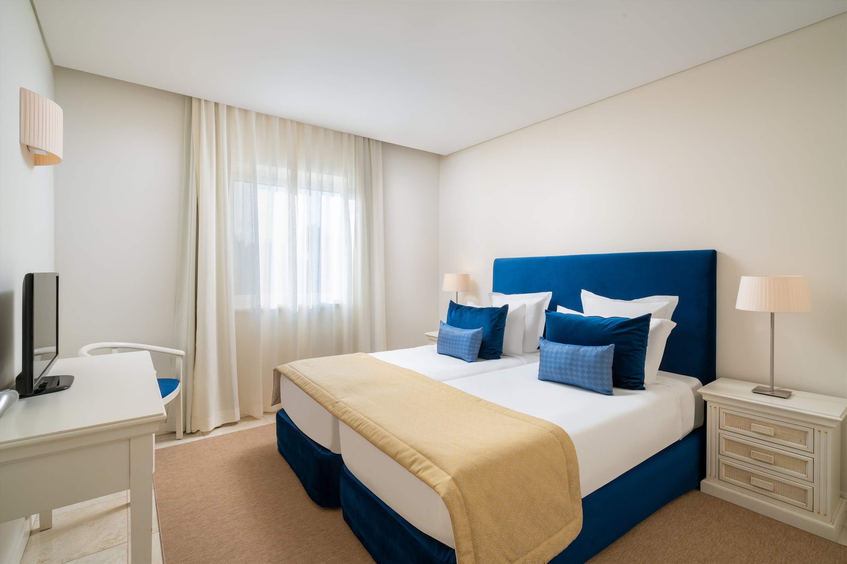 Monte Santo Three Bed Luxury Townhouse, Room Only, 3 bedroom villa in Monte Santo Resort, Algarve Photo #9