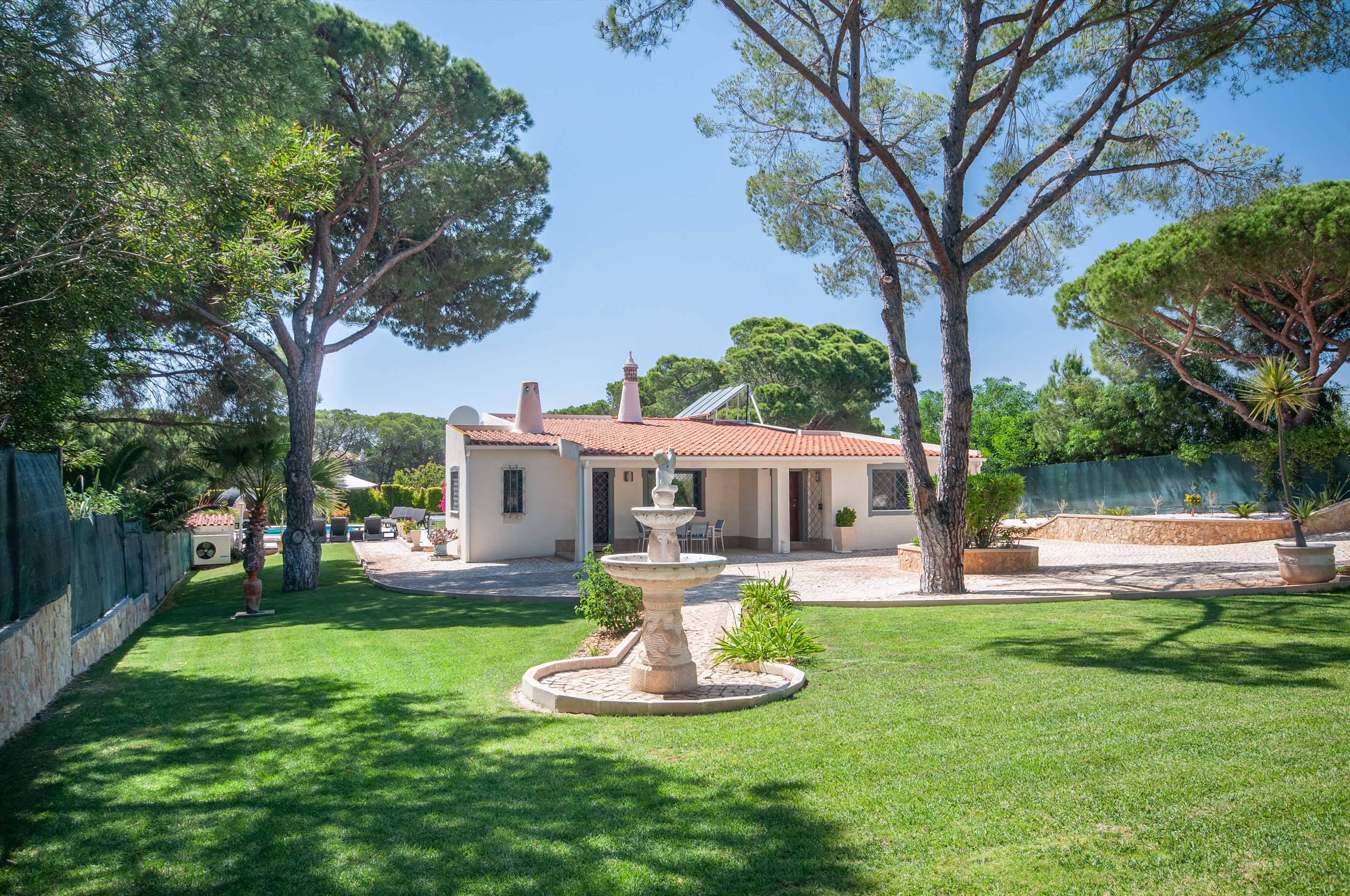 Villa Quinta Francisco, 4 bedroom villa in Vale do Lobo, Algarve Photo #8