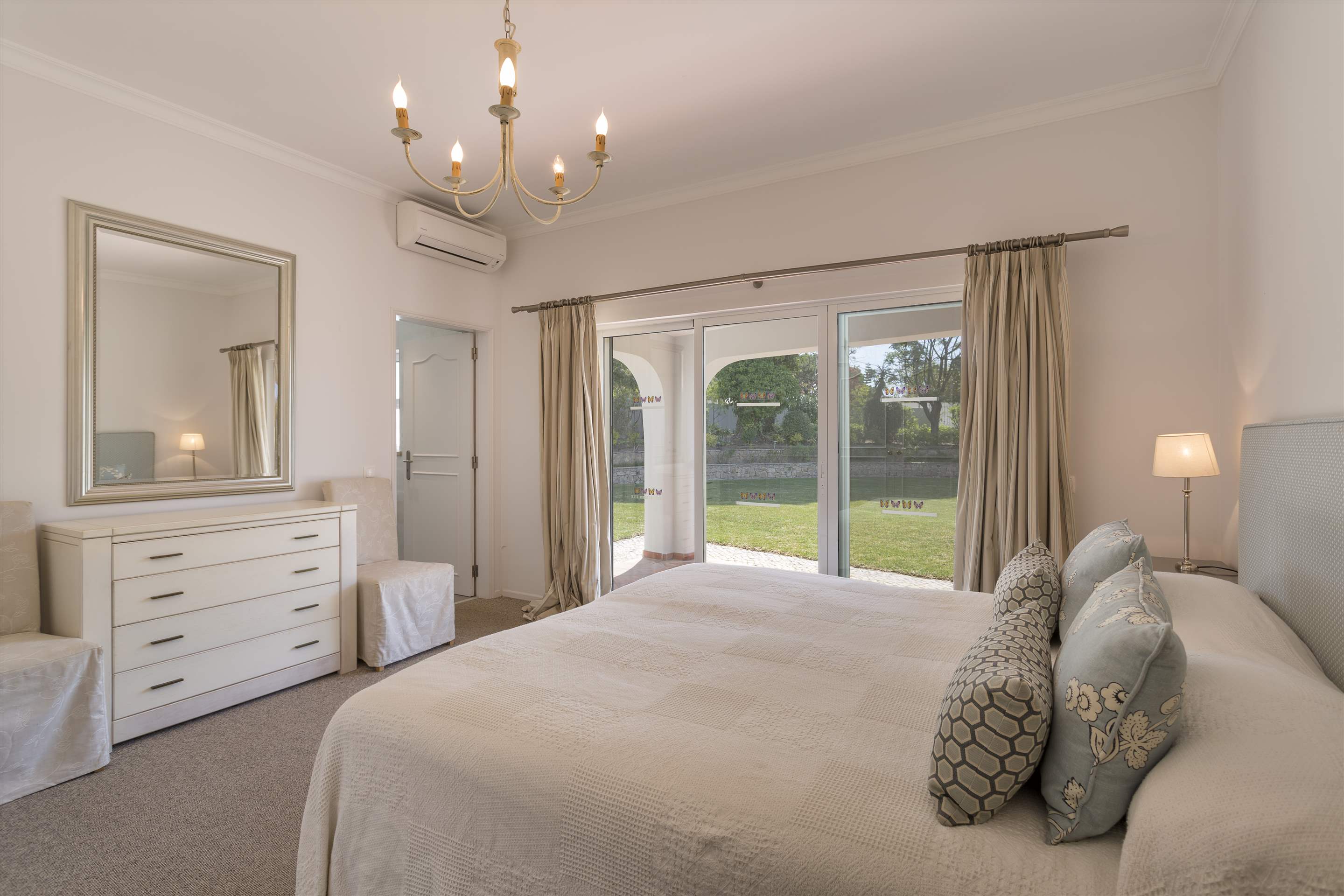 Casa Filomena, Six Bedroom Rate, 6 bedroom villa in Quinta do Lago, Algarve Photo #12