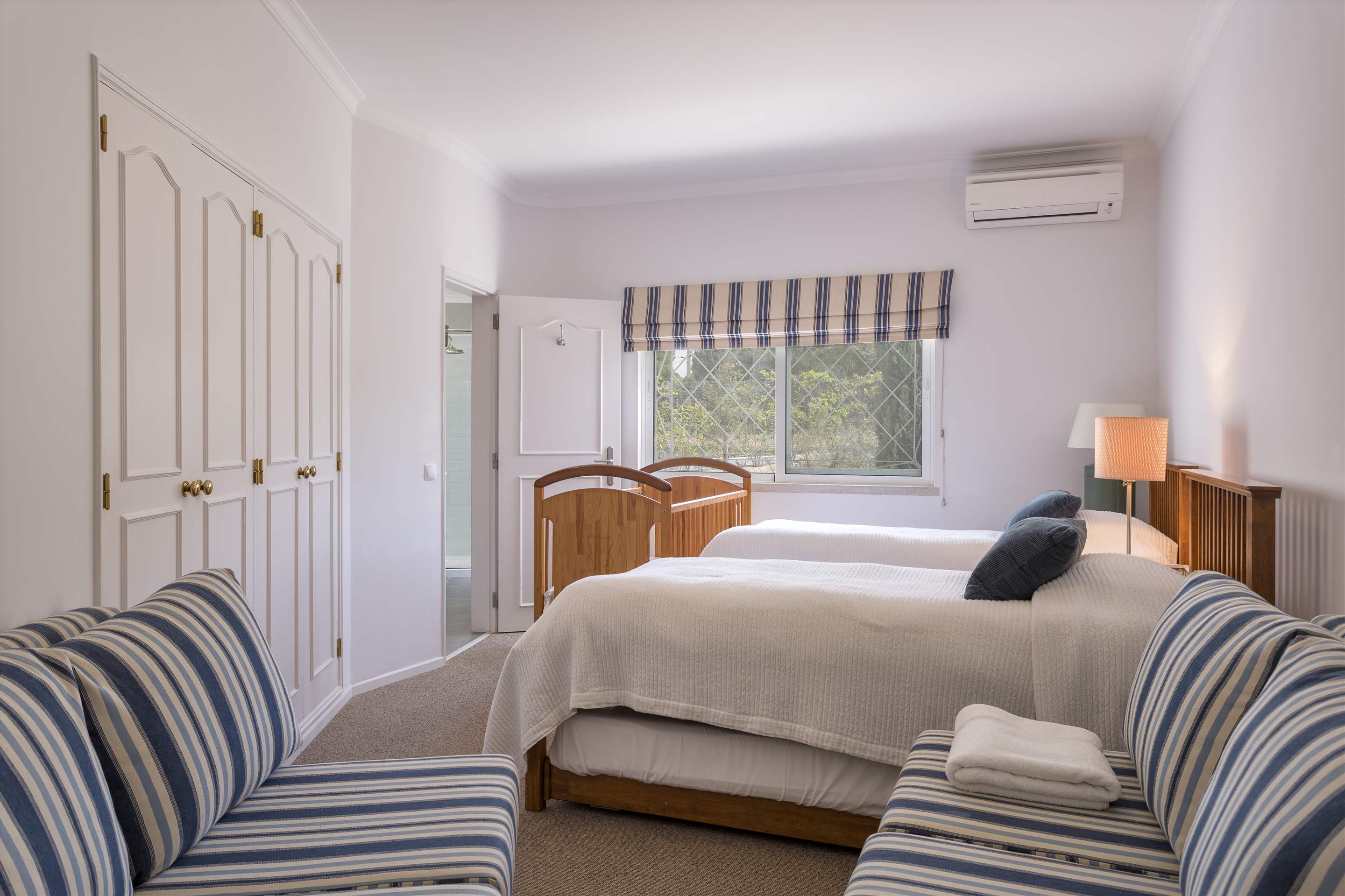 Casa Filomena, Six Bedroom Rate, 6 bedroom villa in Quinta do Lago, Algarve Photo #16