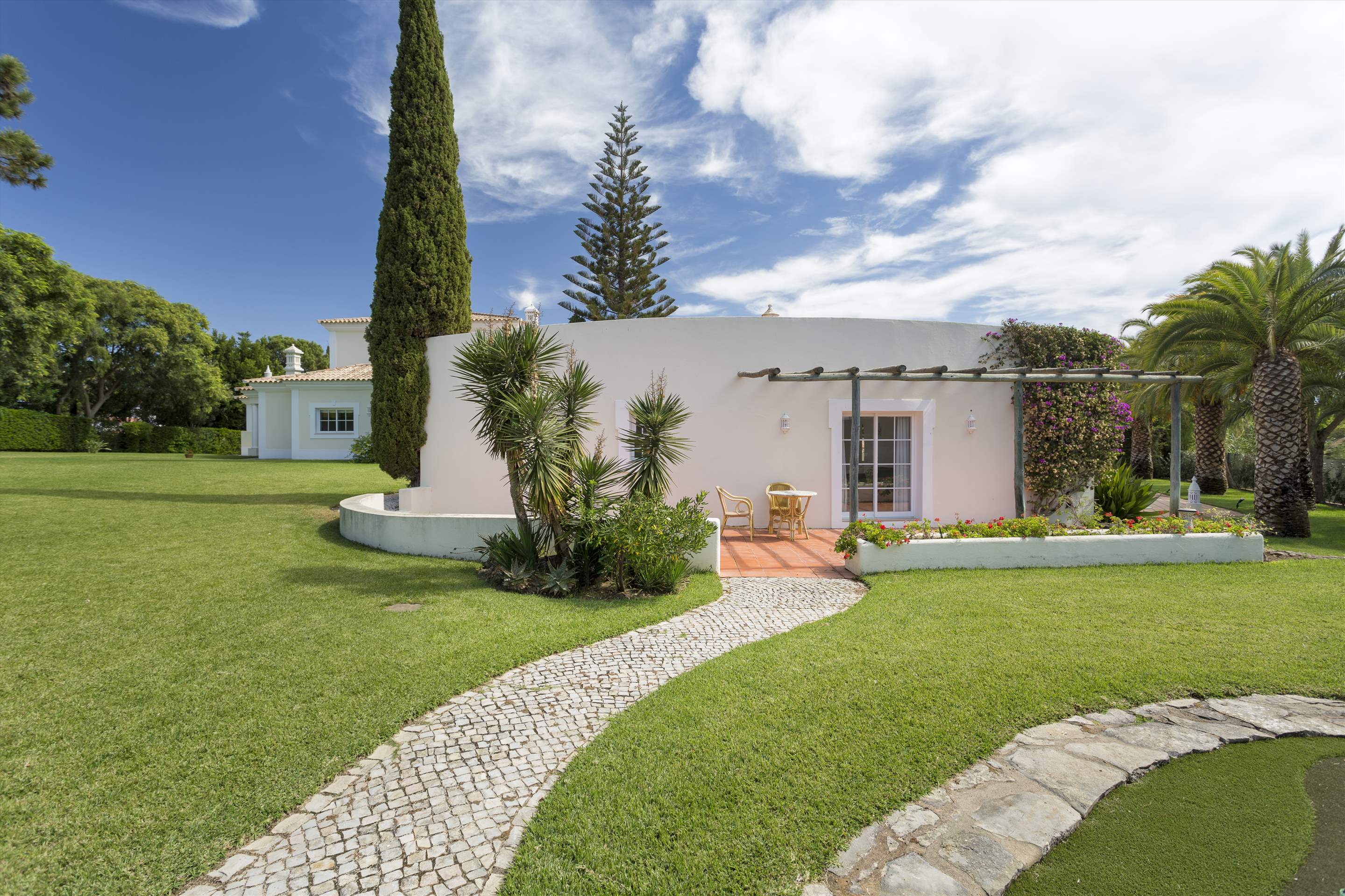Villa Chantel, 4 bedroom villa in Vale do Lobo, Algarve Photo #12