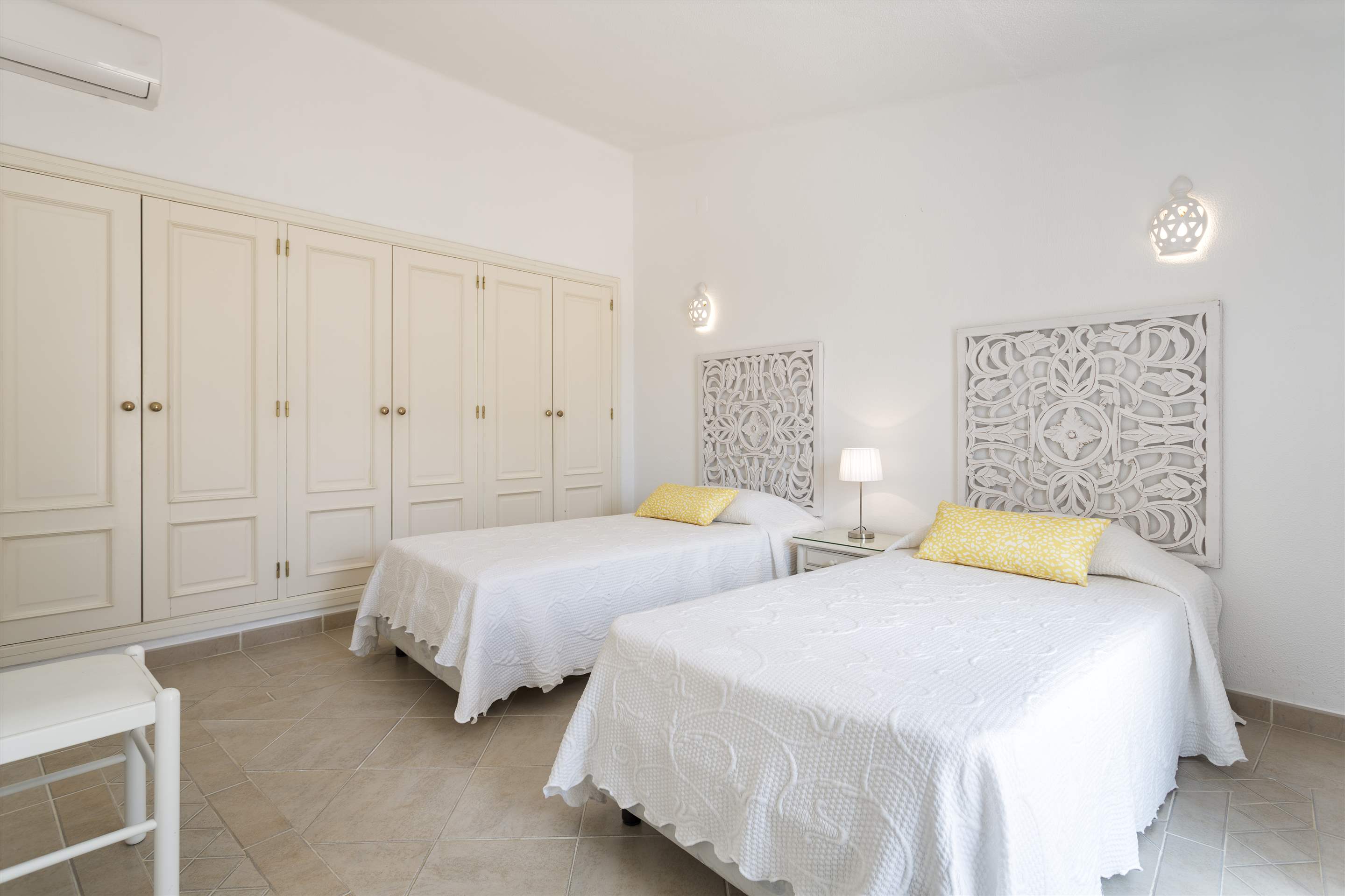 Villa Chantel, 4 bedroom villa in Vale do Lobo, Algarve Photo #23