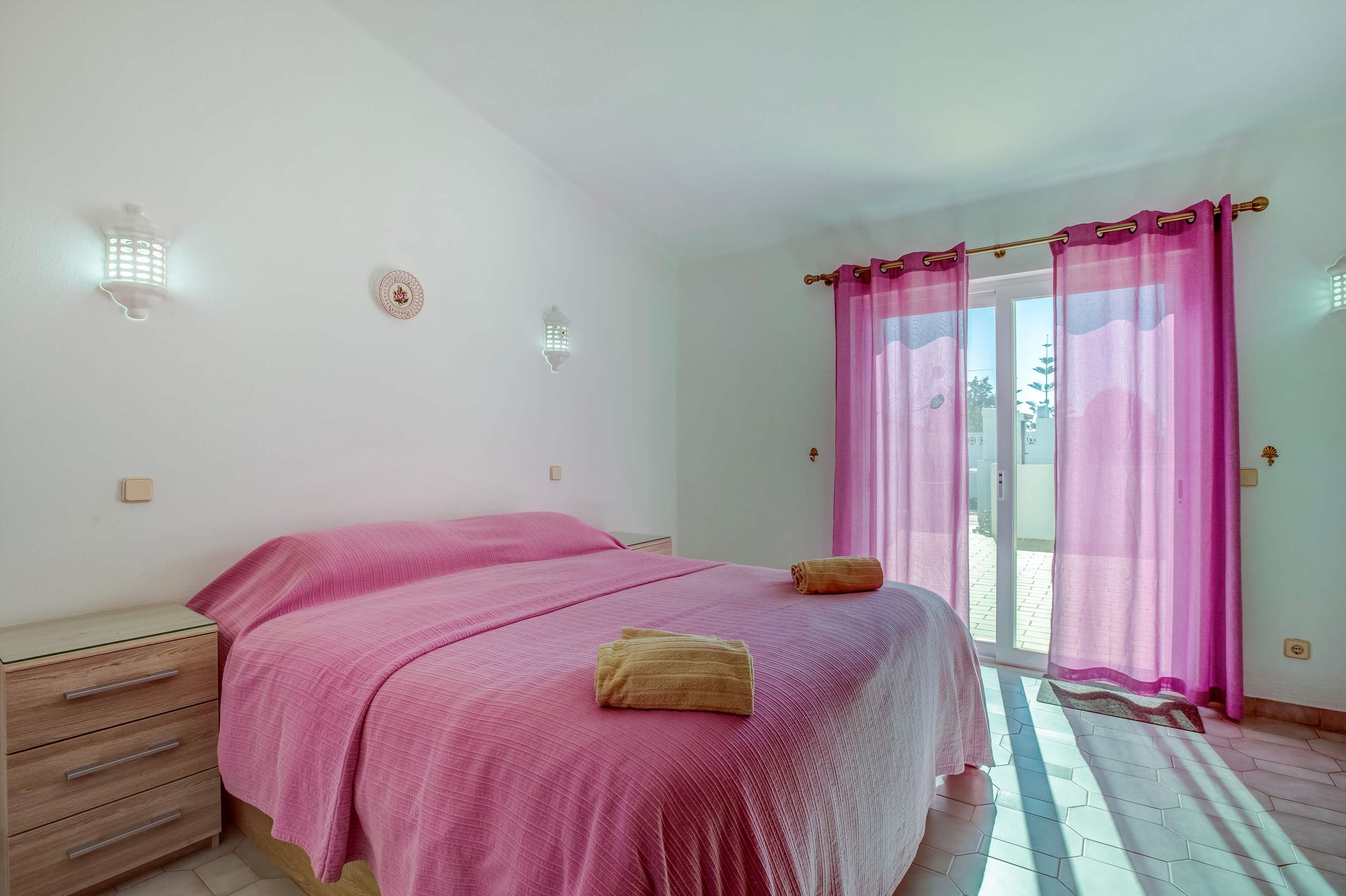 Casa Vale do Milho, 4 bedroom villa in Carvoeiro Area, Algarve Photo #10
