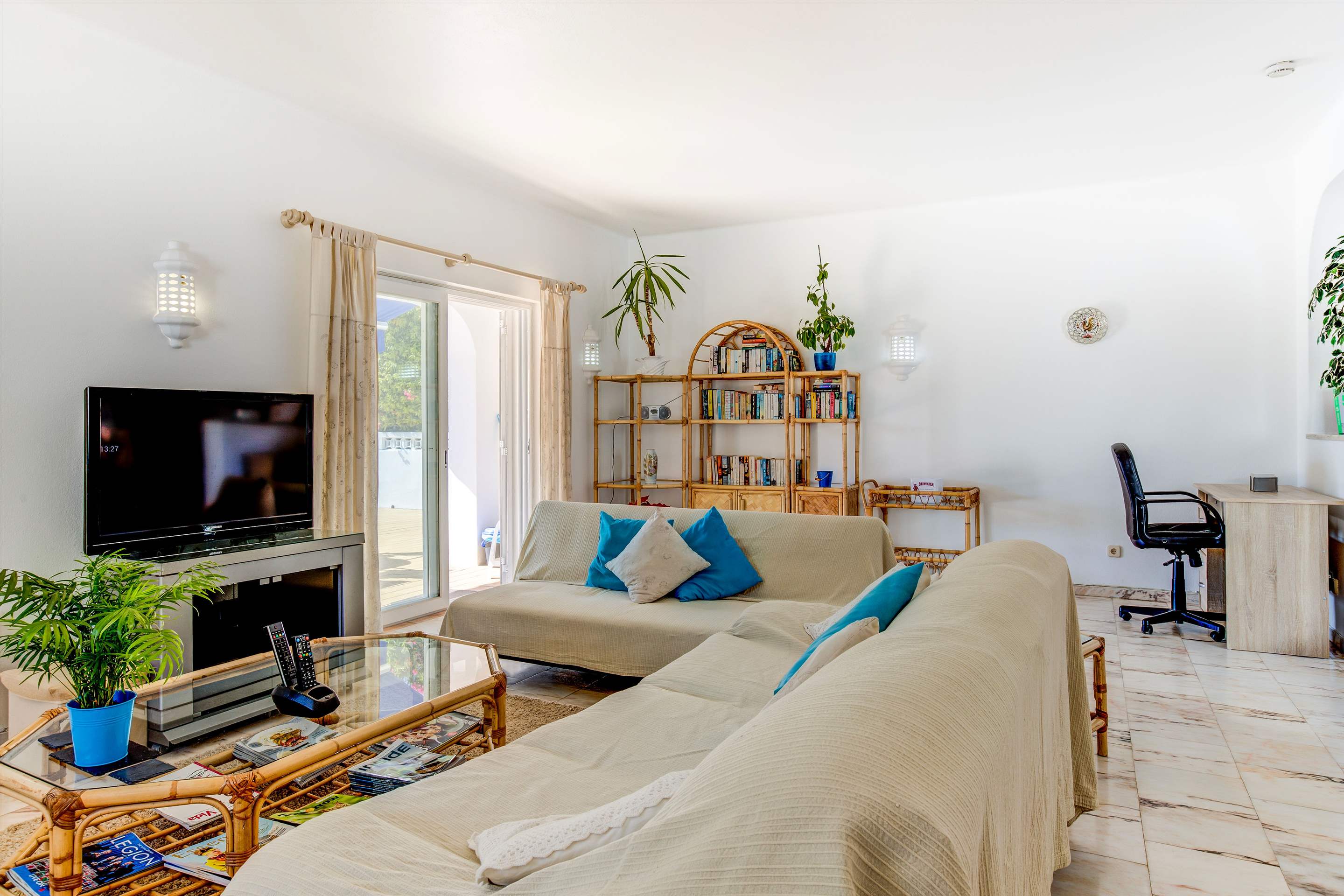 Casa Vale do Milho, 4 bedroom villa in Carvoeiro Area, Algarve Photo #6