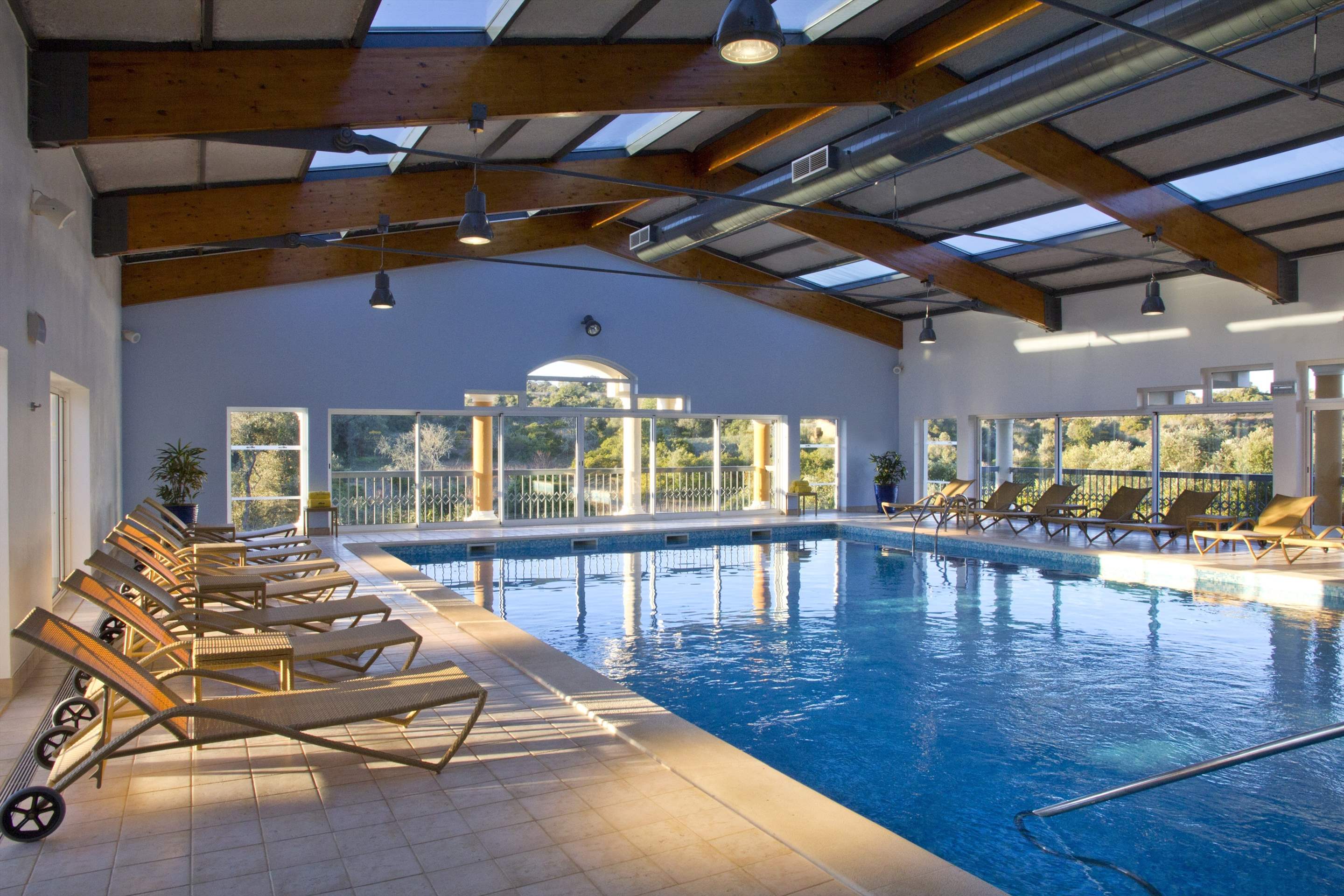 Vale d'Oliveiras 2 Bed Suite Pool View , Bed & Breakfast, 2 bedroom apartment in Vale d'Oliveiras Resort & Spa, Algarve Photo #11