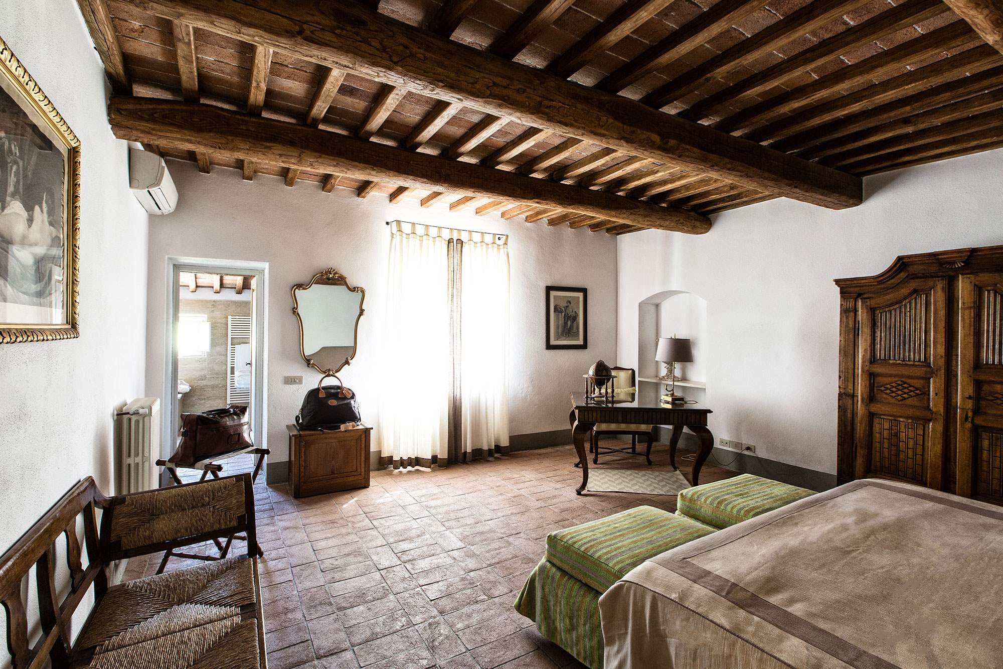 Villa Grande, Main Villa, Cottage,Studio & Barn, up to 22 persons , 11 bedroom villa in Chianti & Countryside, Tuscany Photo #17