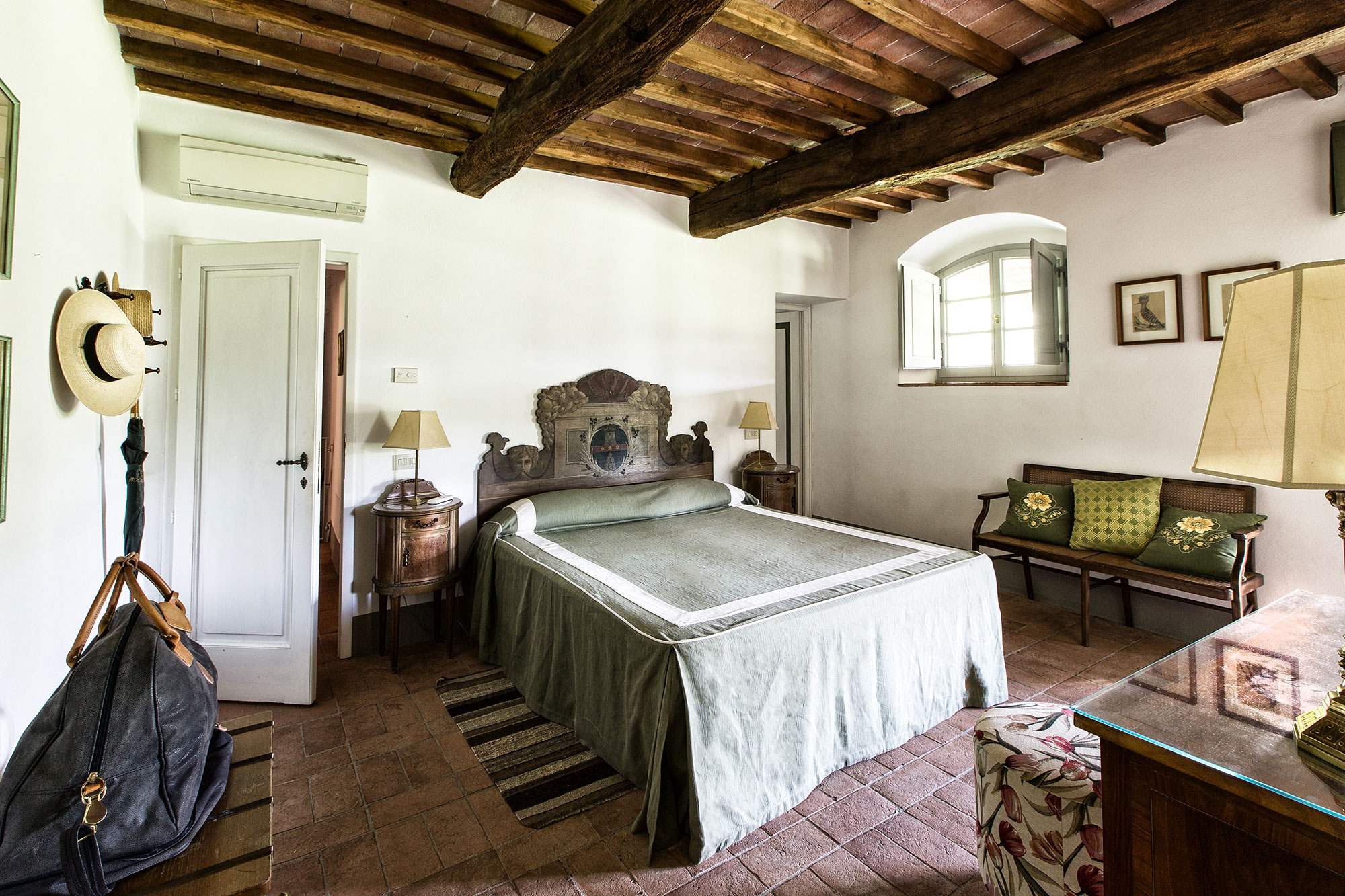 Villa Grande, Main Villa, Cottage,Studio & Barn, up to 22 persons , 11 bedroom villa in Chianti & Countryside, Tuscany Photo #19