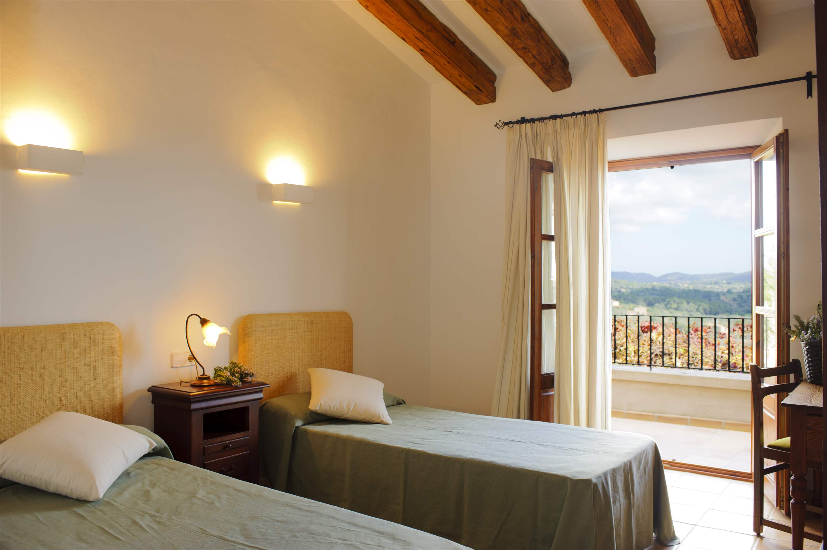 Penya Redona, 4 bedroom villa in Cala d'Or , Majorca Photo #27