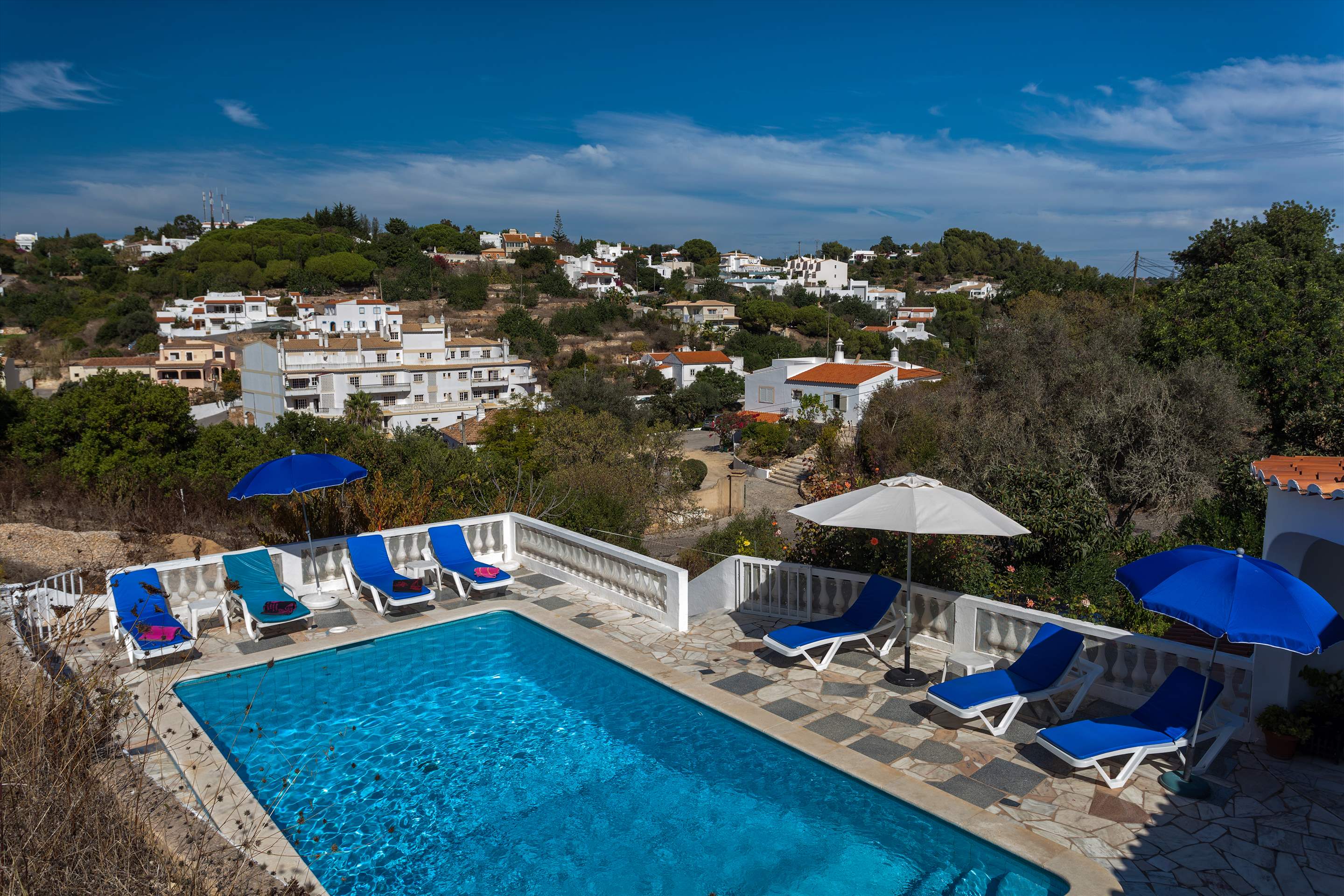 Villa Do Cerro, 3 bedroom villa in Carvoeiro Area, Algarve Photo #14