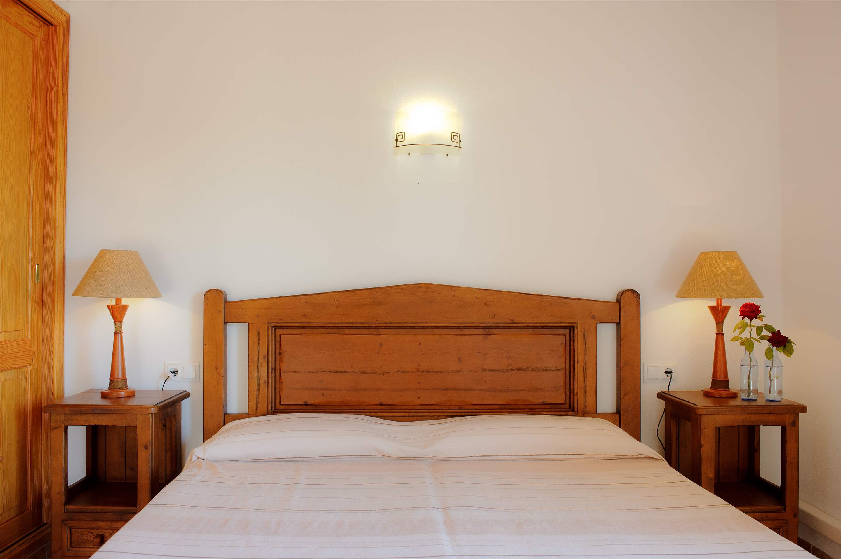 Tarongers, 4 bedroom villa in Cala d'Or , Majorca Photo #12