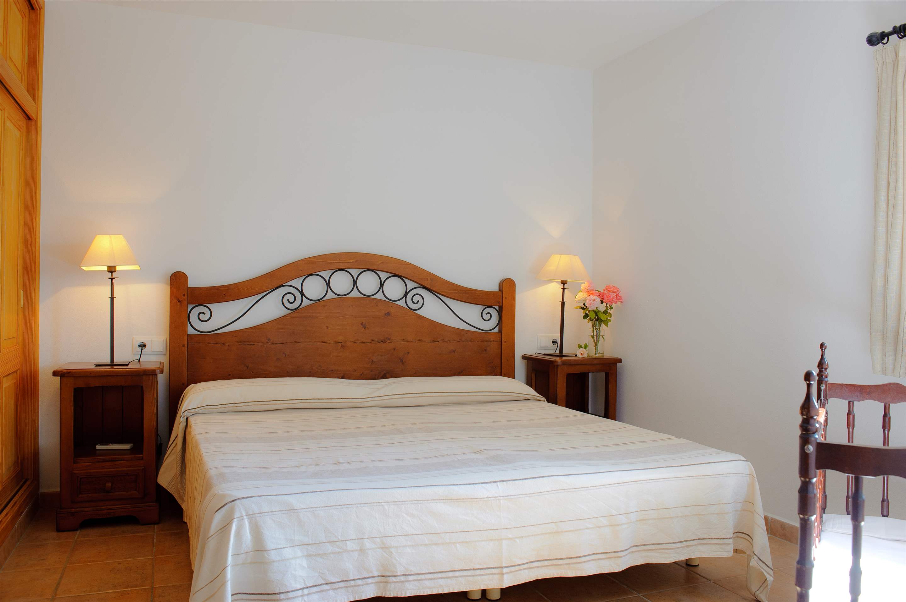 Tarongers, 4 bedroom villa in Cala d'Or , Majorca Photo #16