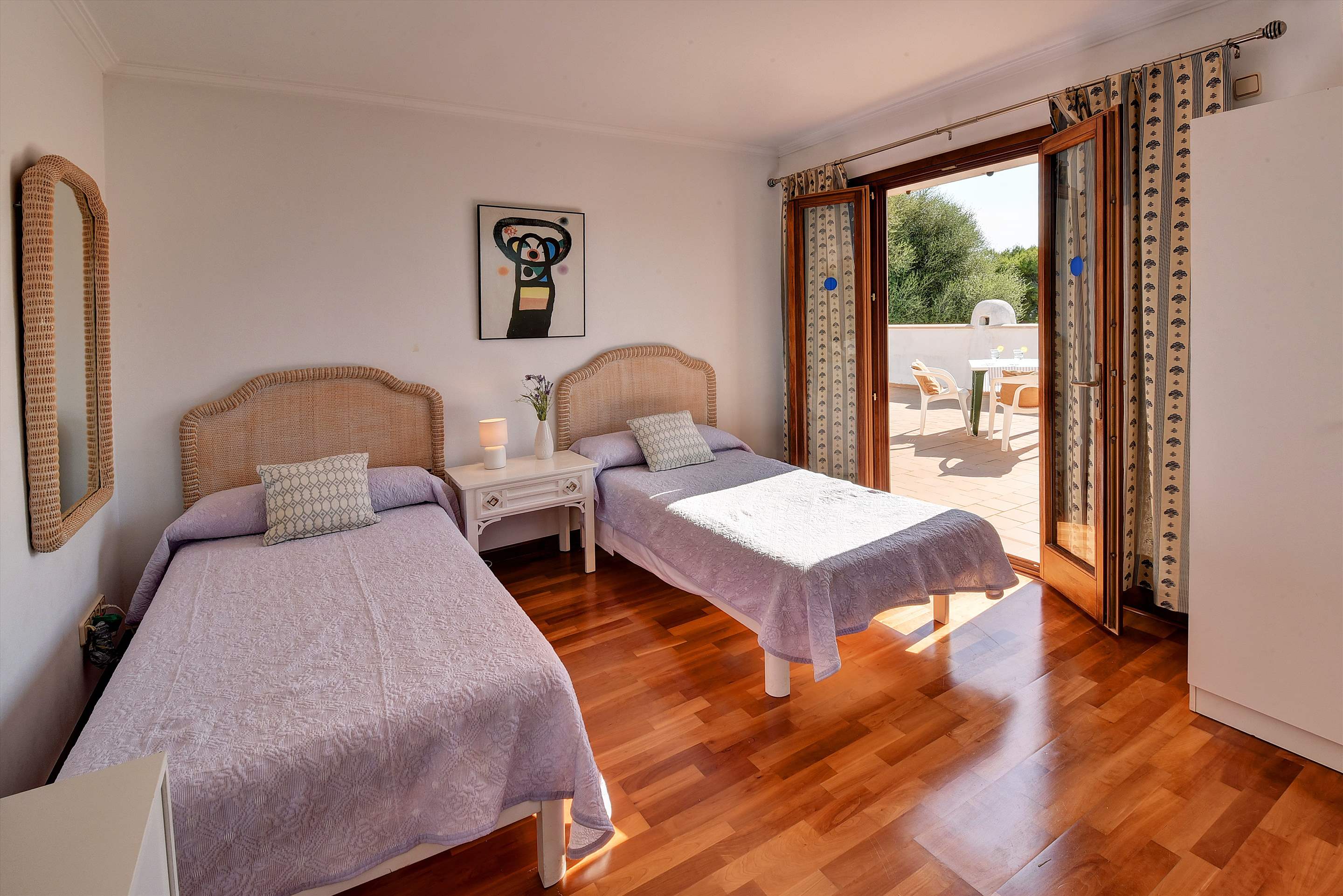 Villa Marta, 5 bedroom villa in Cala d'Or , Majorca Photo #23