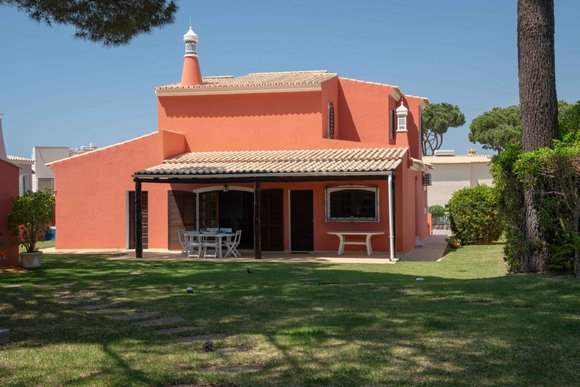 Villa Fatima, 4 bedroom villa in Vilamoura Area, Algarve Photo #5