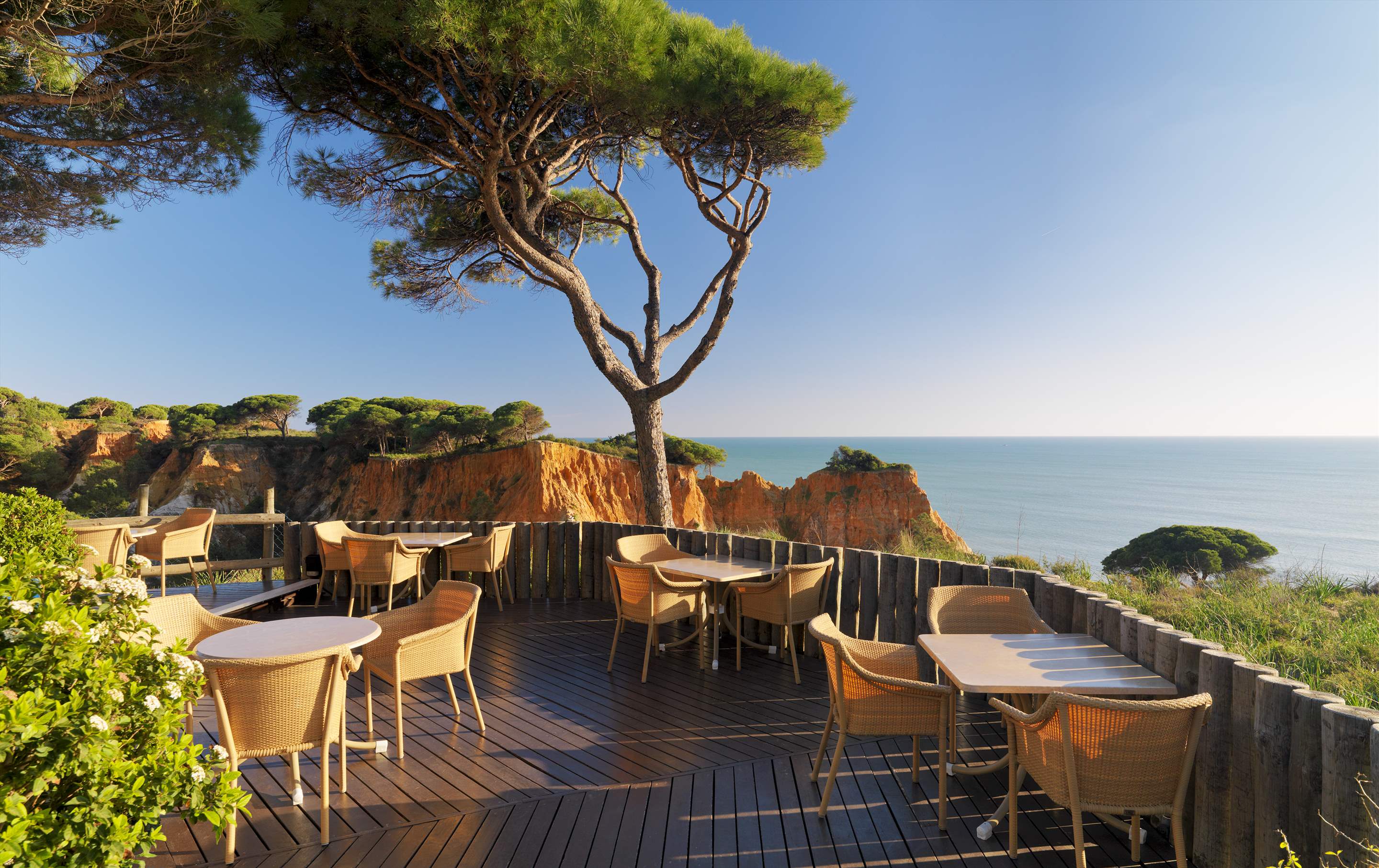 Pine Cliffs Terraces, 3 Bedroom, room only basis, 3 bedroom villa in Pine Cliffs Resort, Algarve Photo #22