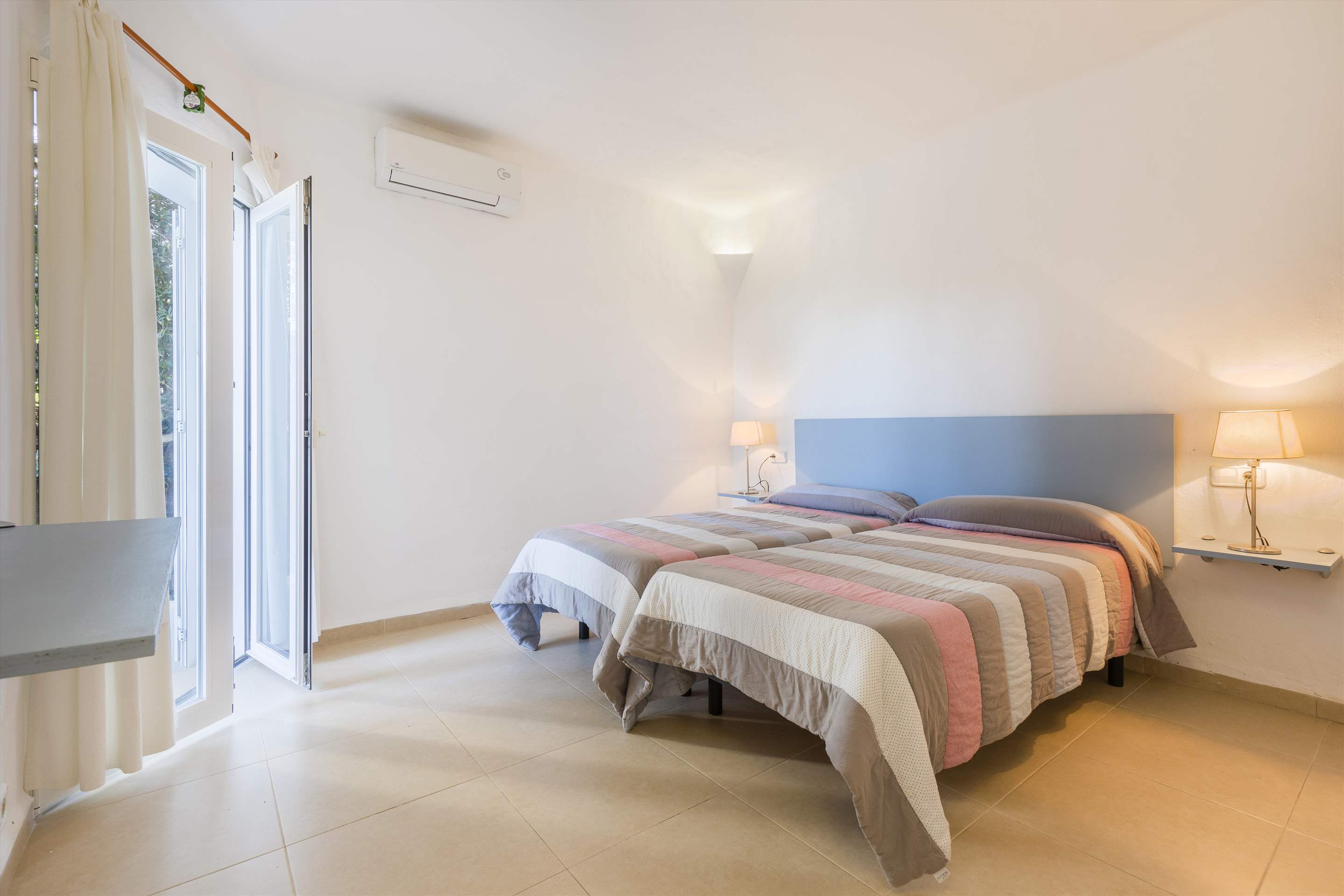 Mar Gran, 3 bedroom villa in Cala d'Or , Majorca Photo #20