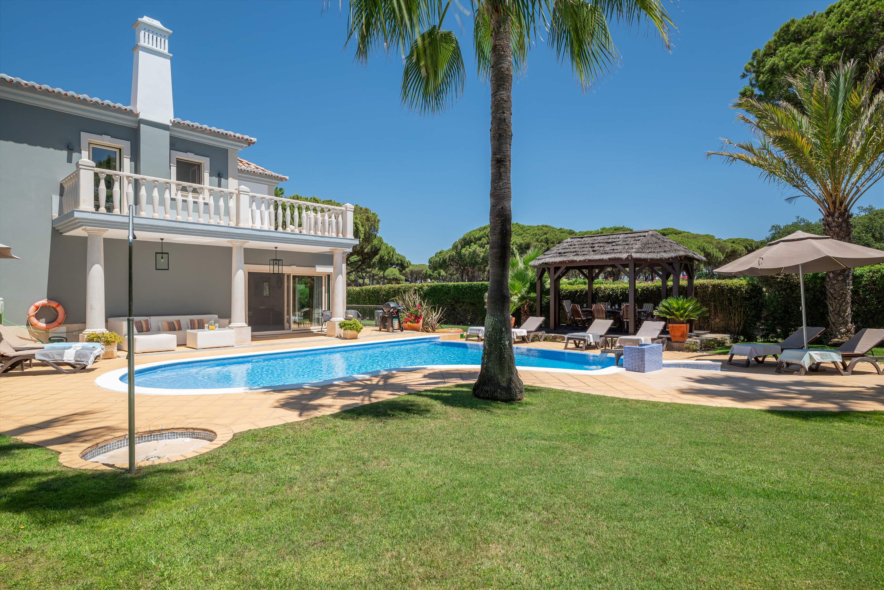 Villa Katy, 5 bedroom villa in Quinta do Lago, Algarve Photo #4