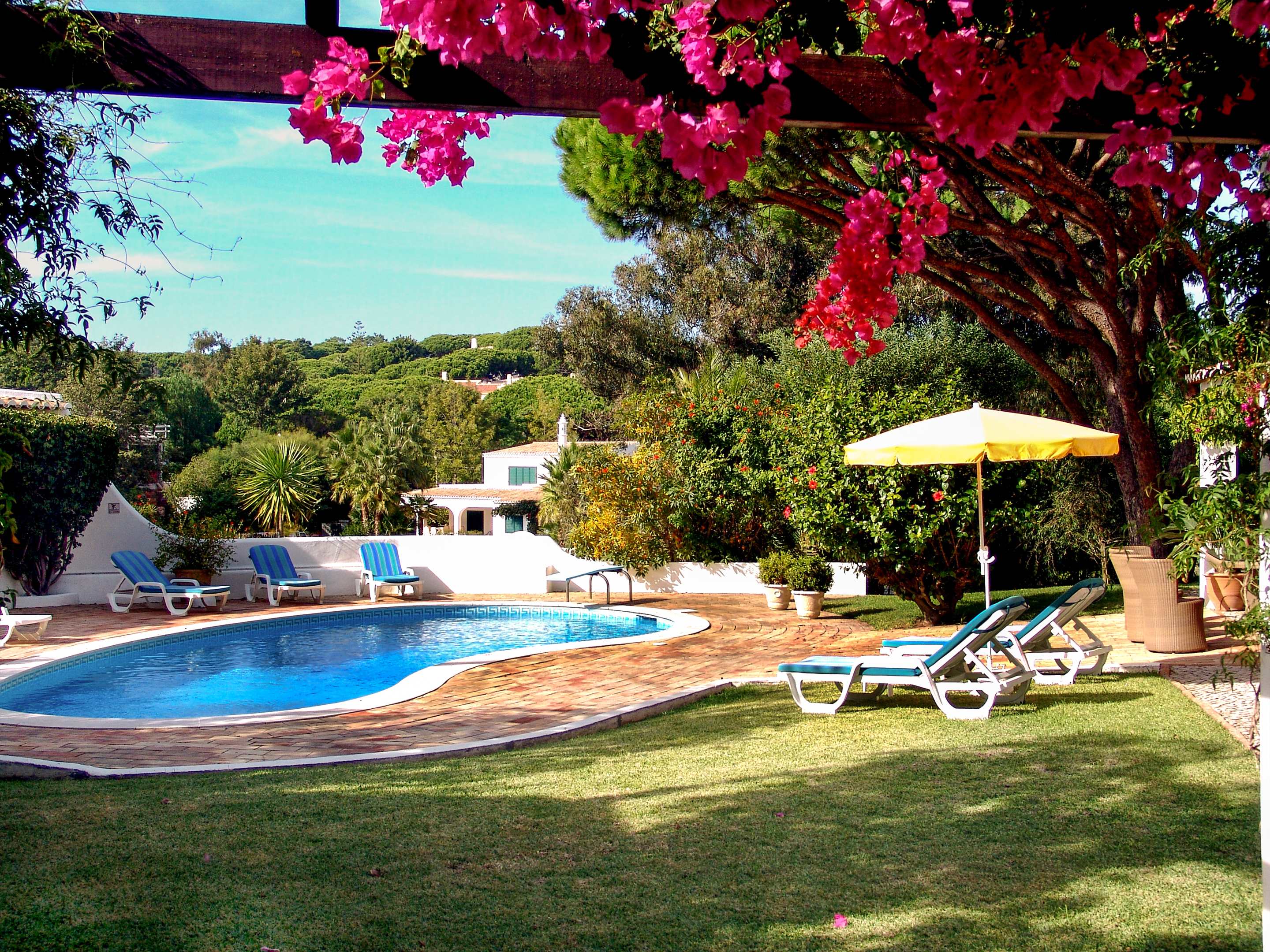 Villa Das Felicidades, 4 bedroom villa in Vale do Lobo, Algarve Photo #4